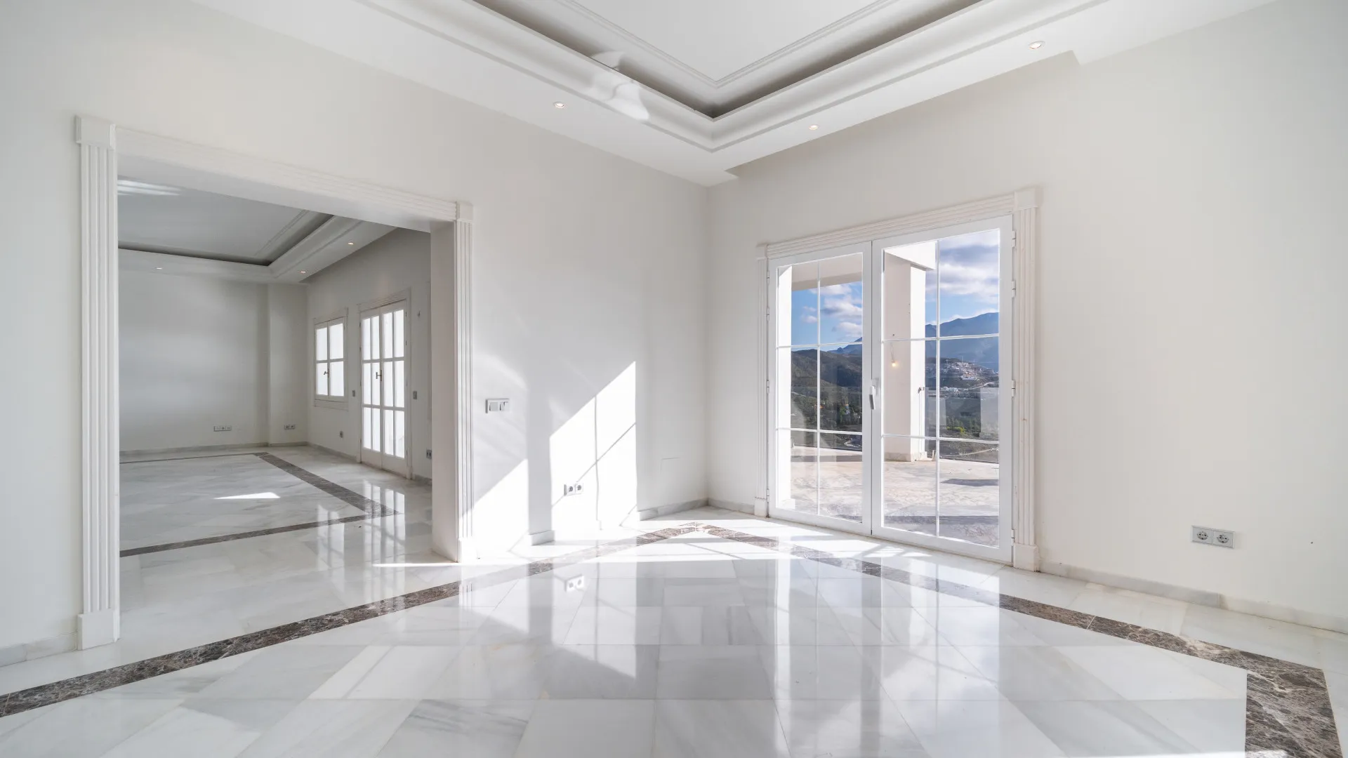 For sale 7 bedrooms villa in El Madroñal
