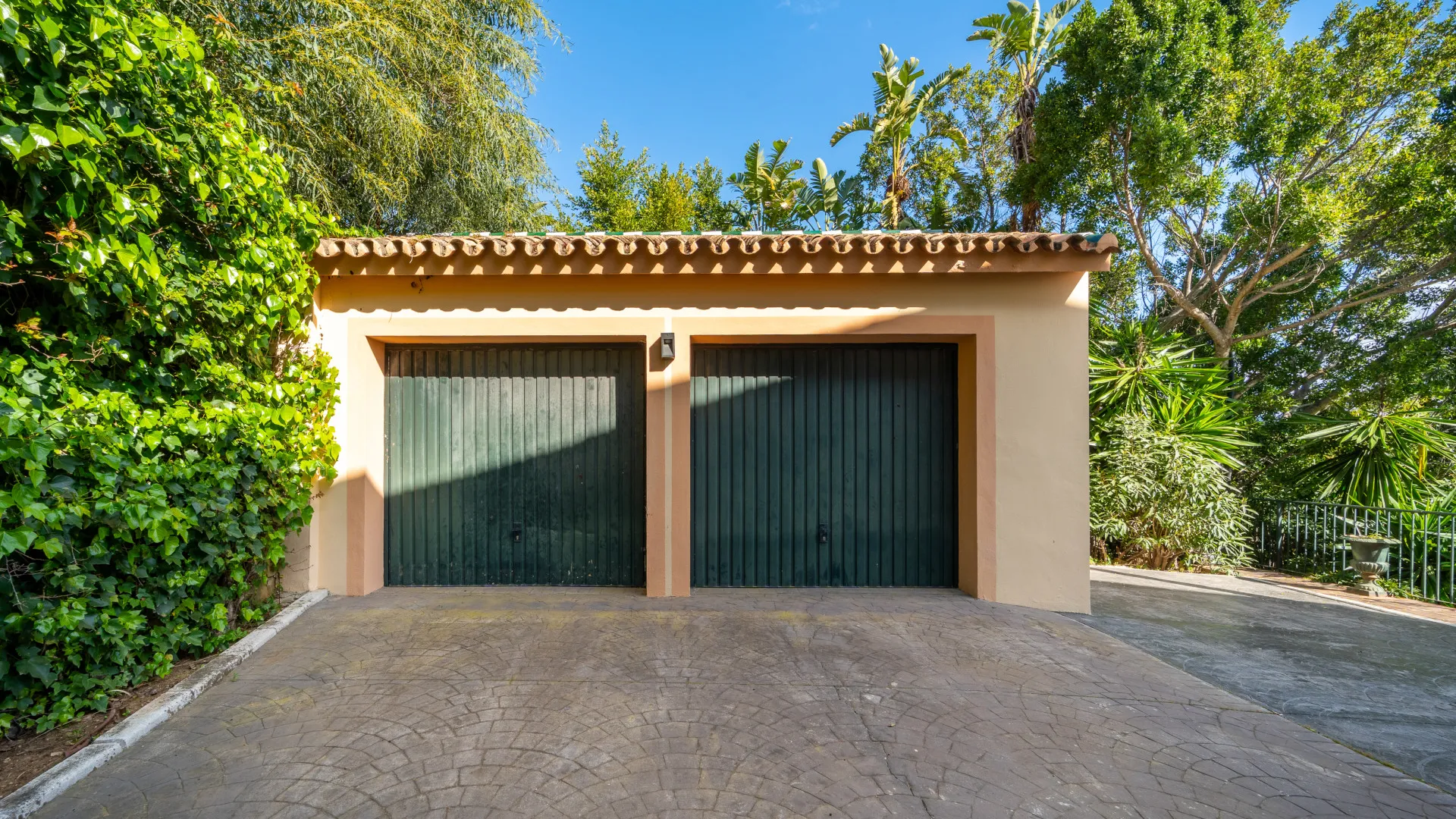 For sale 7 bedrooms villa in El Madroñal