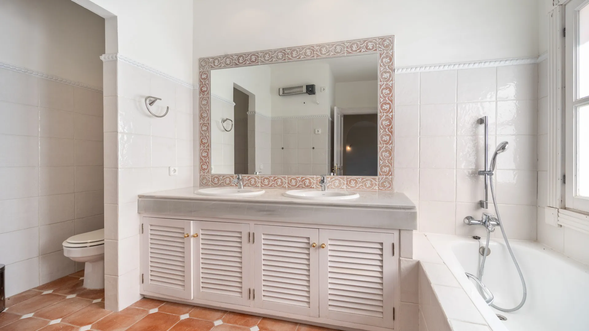 For sale 7 bedrooms villa in El Madroñal