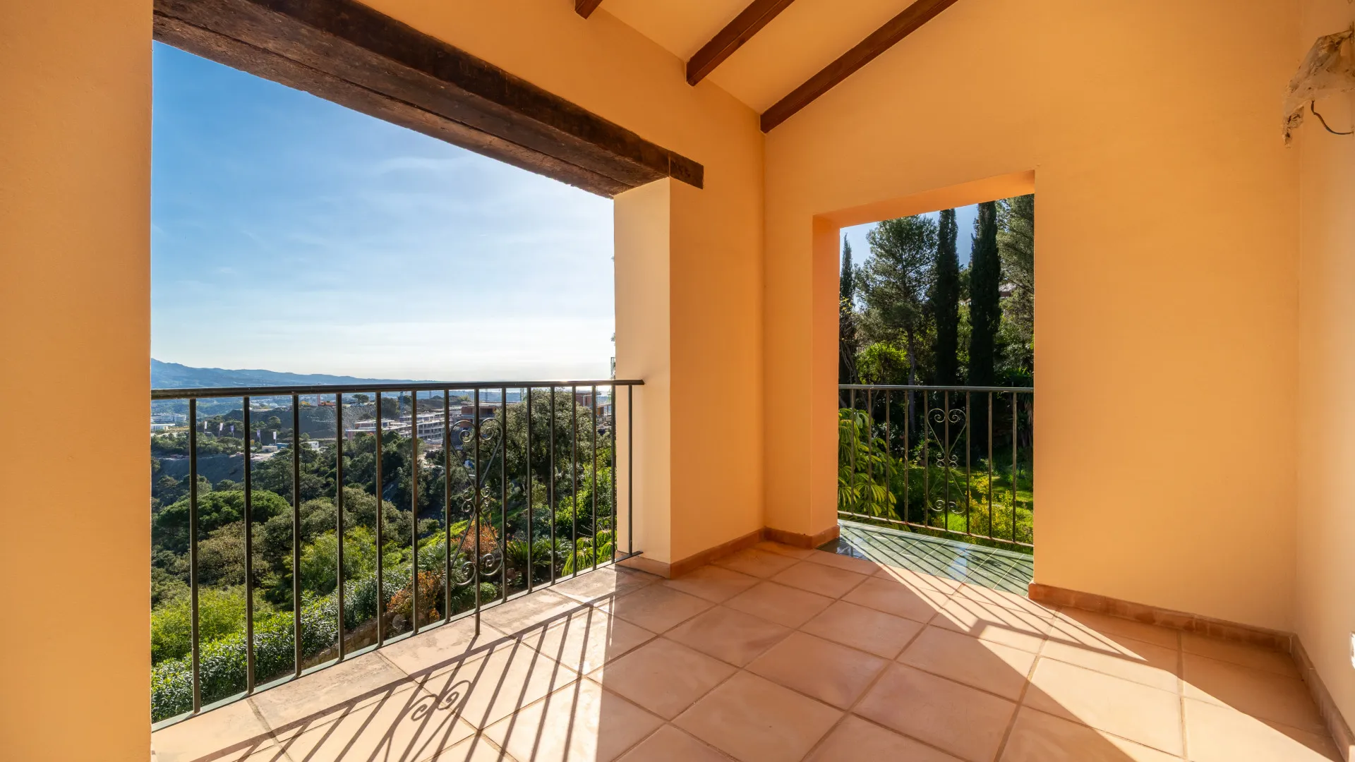 For sale 7 bedrooms villa in El Madroñal
