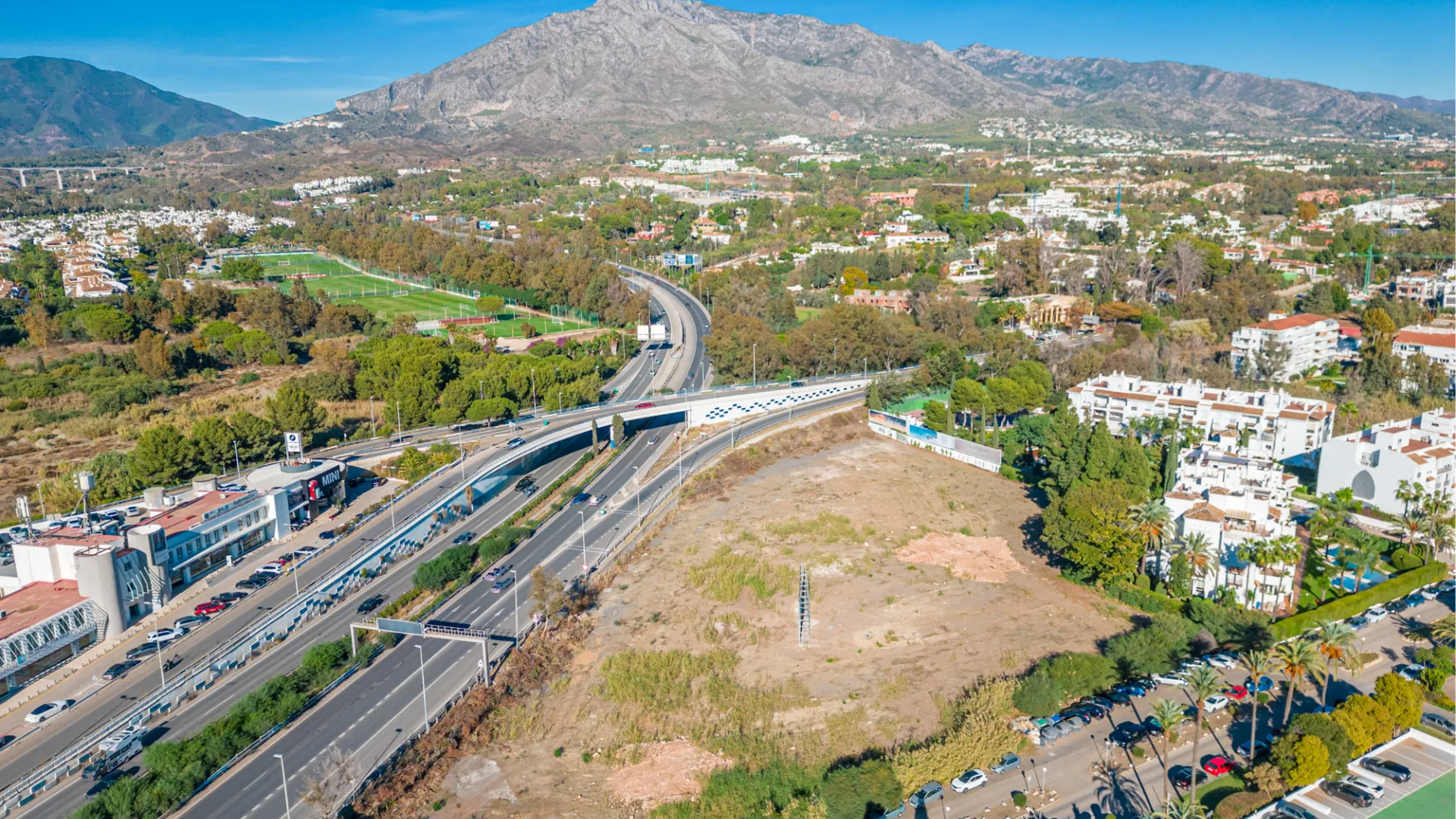 Comprar parcela comercial en Marbella - Puerto Banus