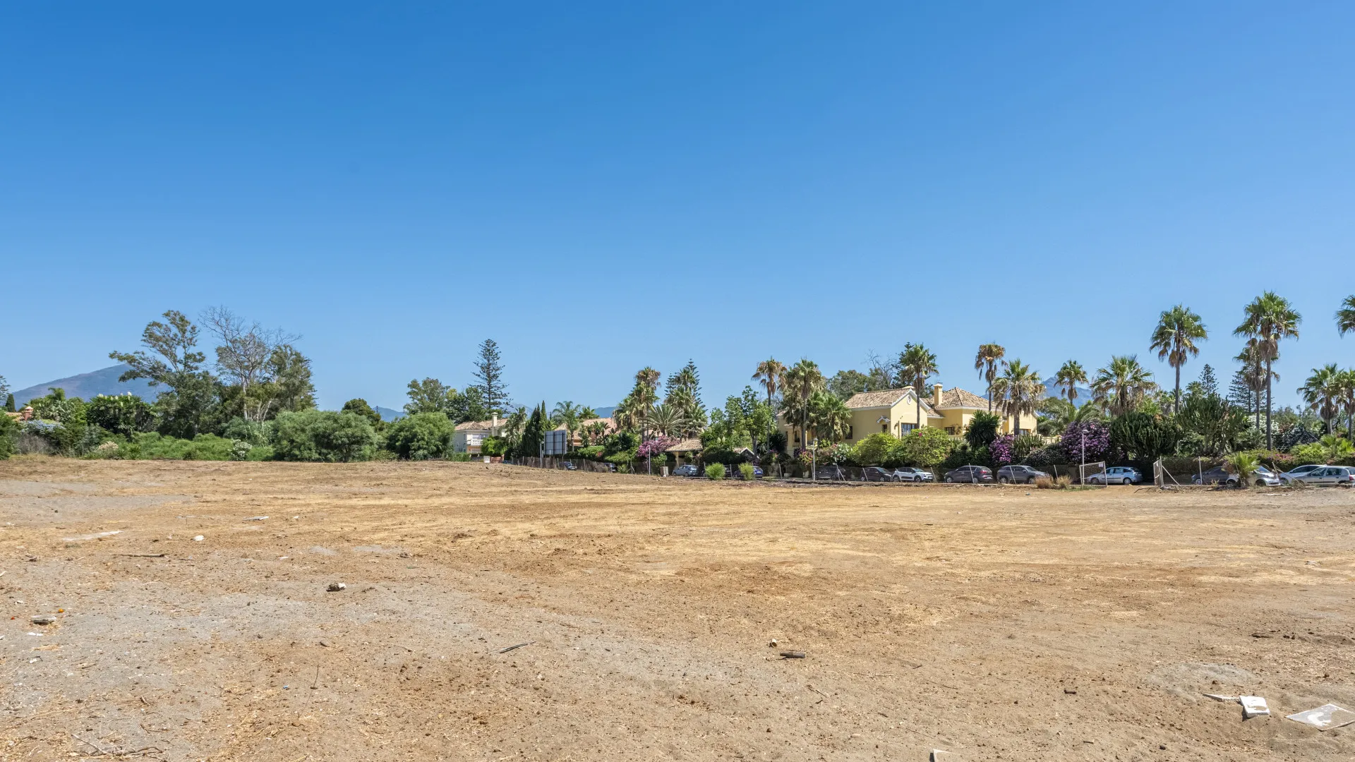 Parcela a la venta en Guadalmina Baja