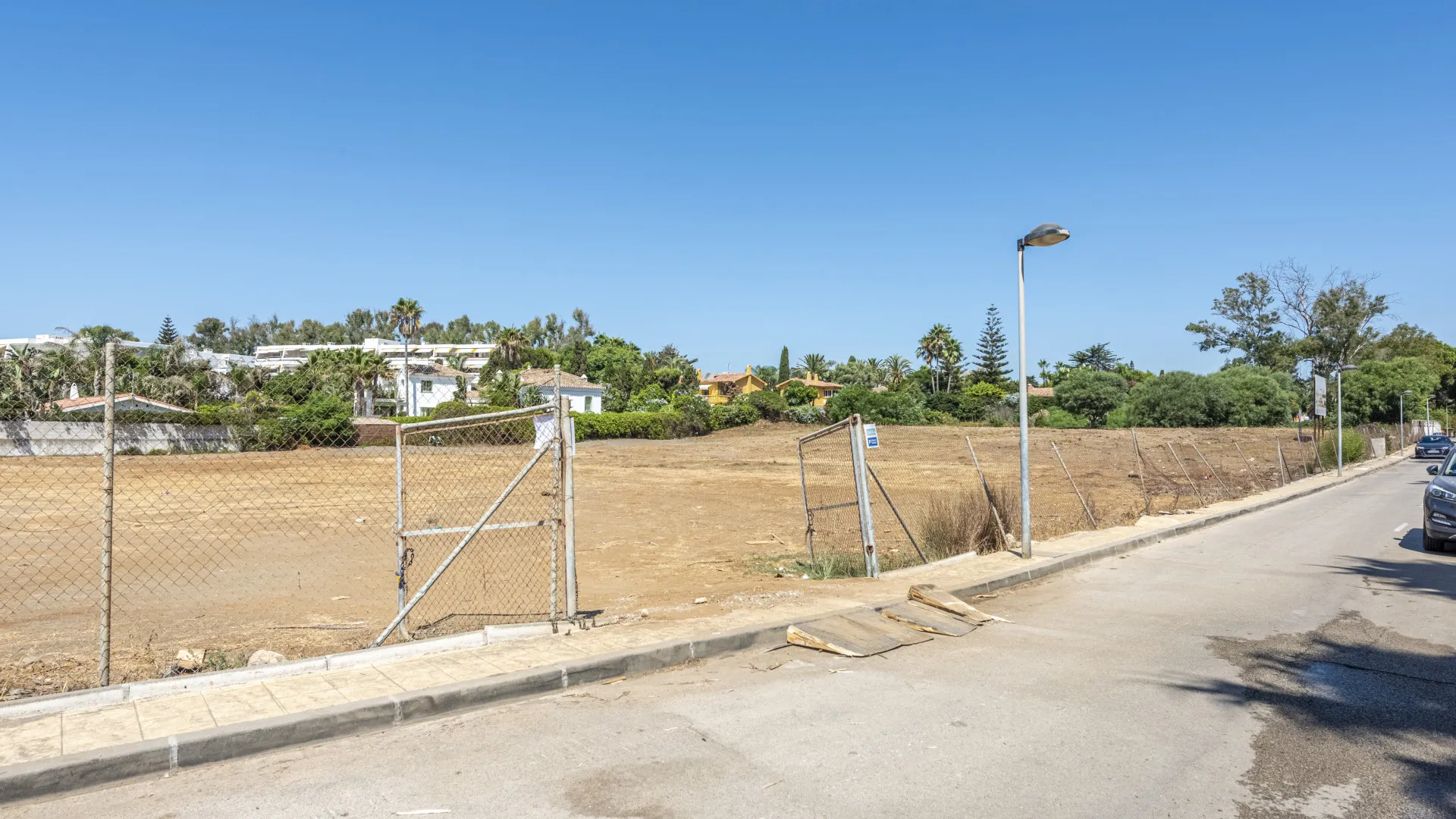 Parcela a la venta en Guadalmina Baja