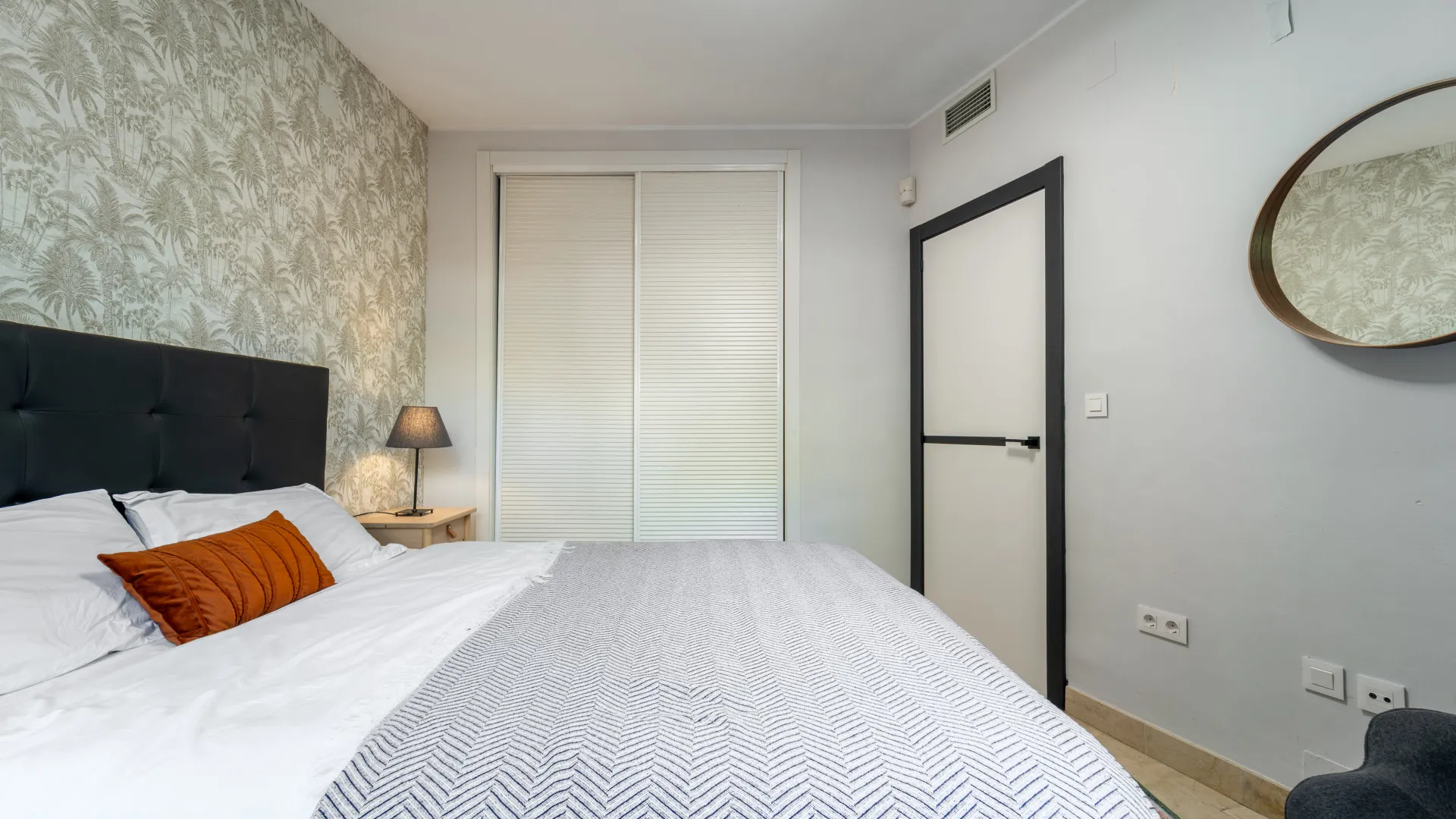 Se vende apartamento planta baja en Oasis de Marbella
