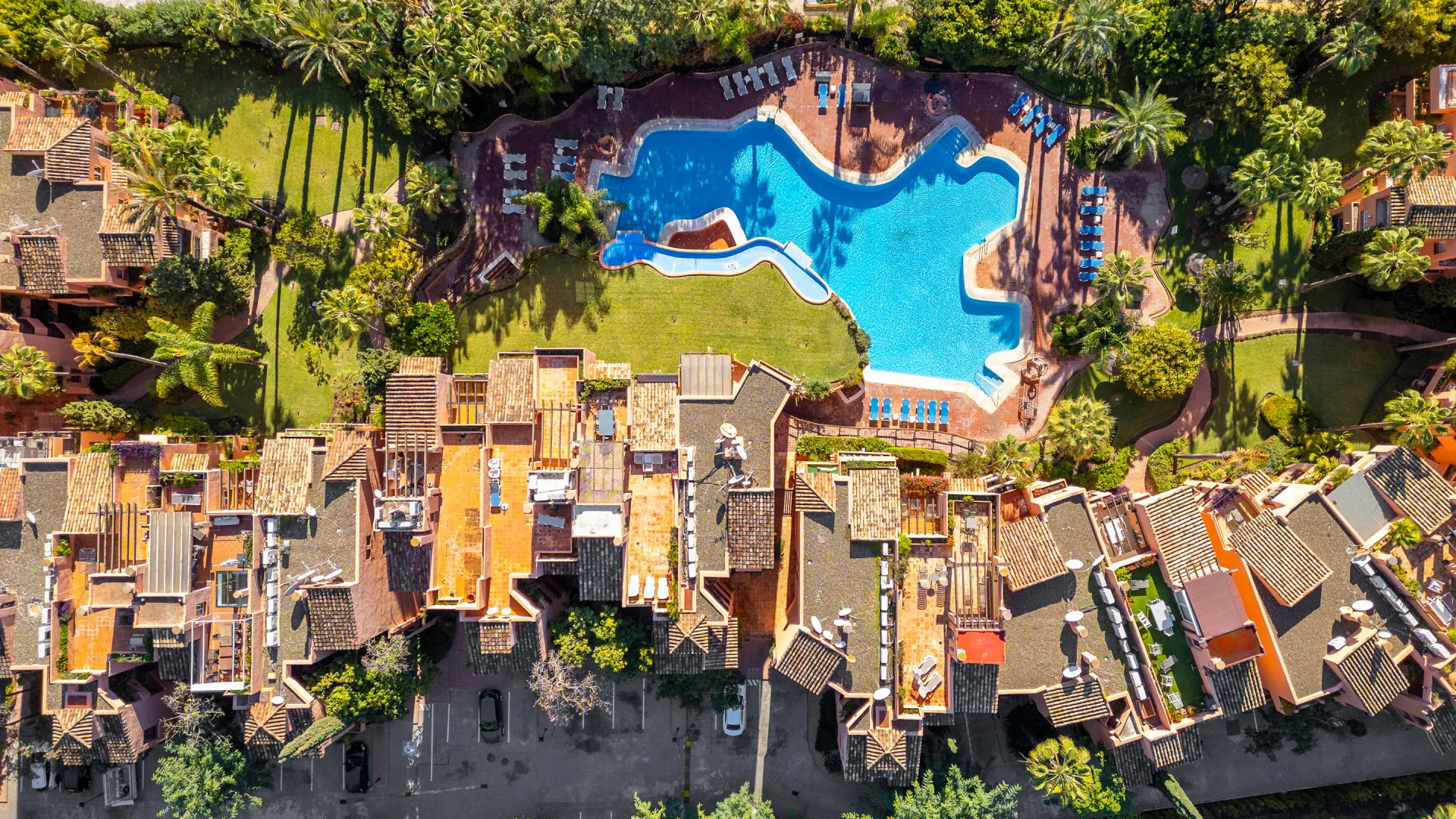 Se vende apartamento planta baja en Oasis de Marbella