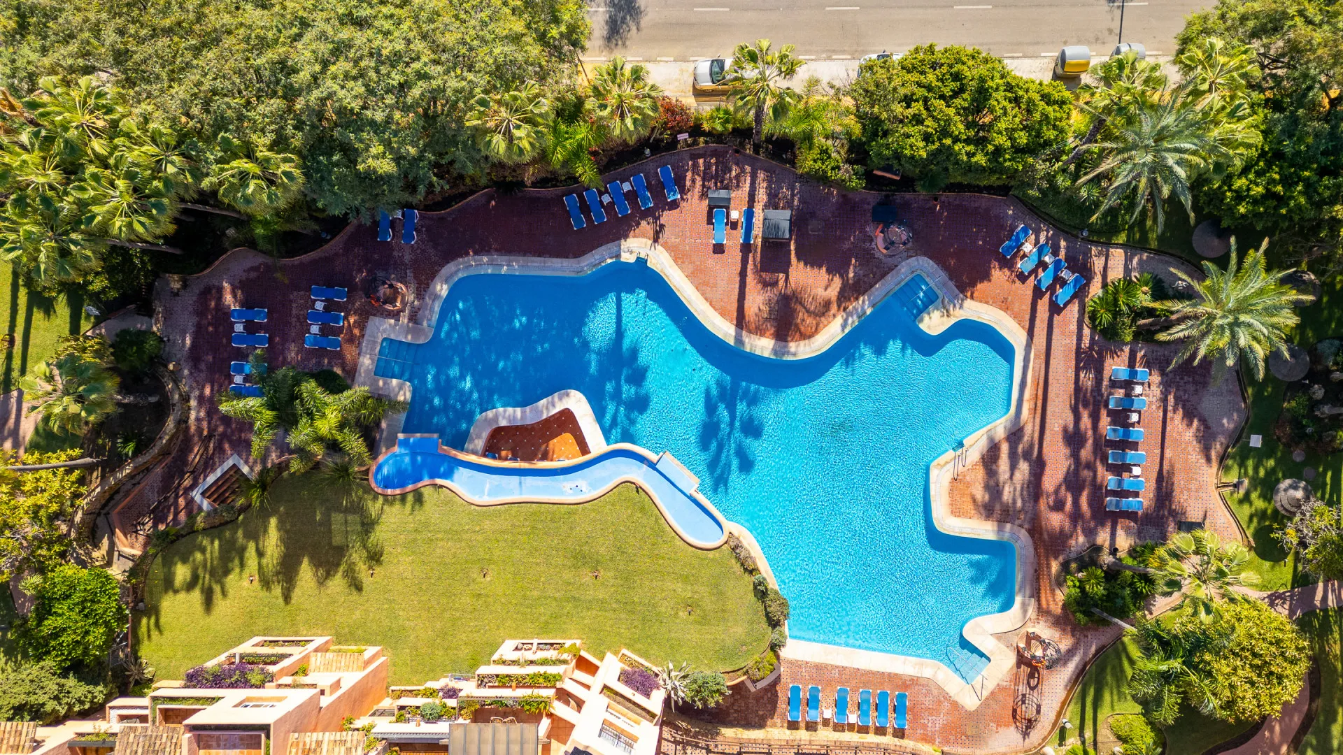 Se vende apartamento planta baja en Oasis de Marbella