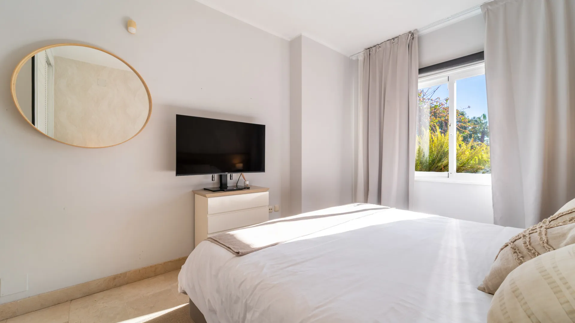 Se vende apartamento planta baja en Oasis de Marbella