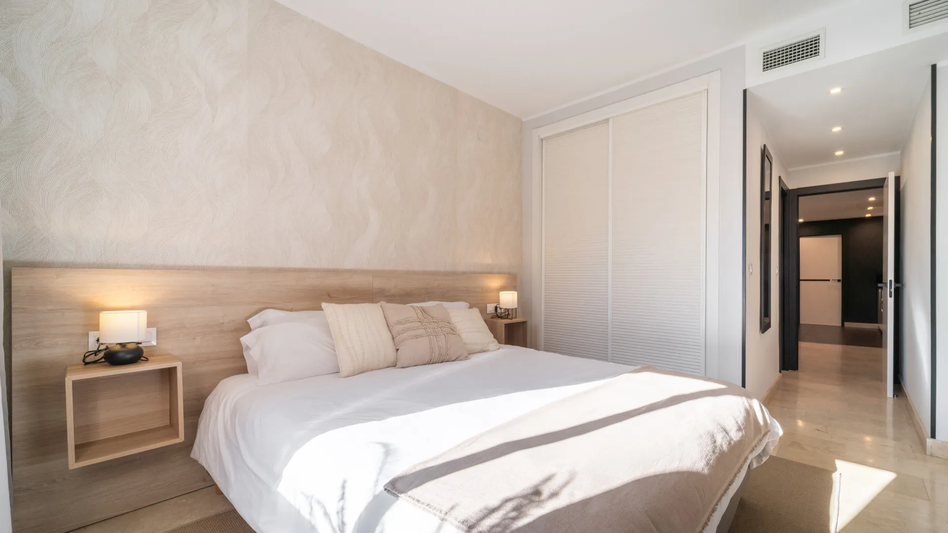 Se vende apartamento planta baja en Oasis de Marbella