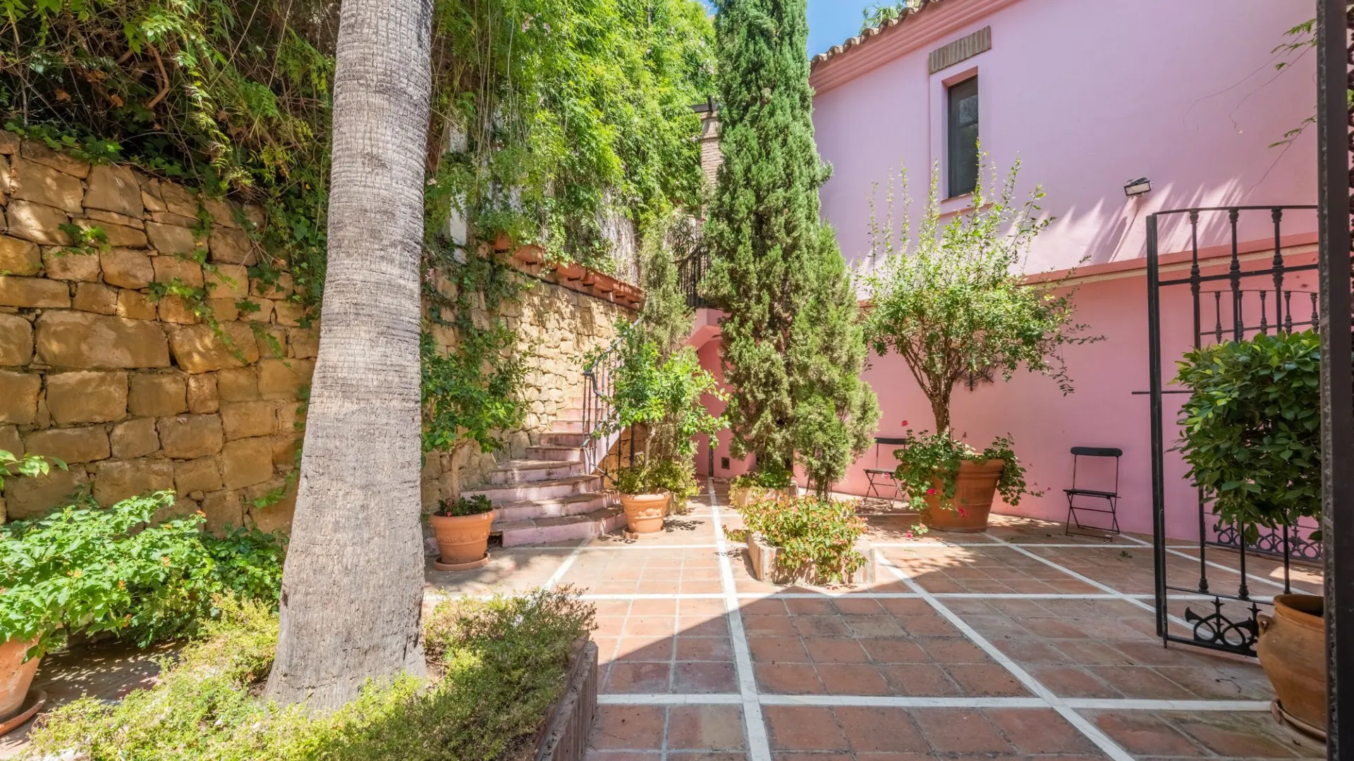 Villa for sale in Los Almendros