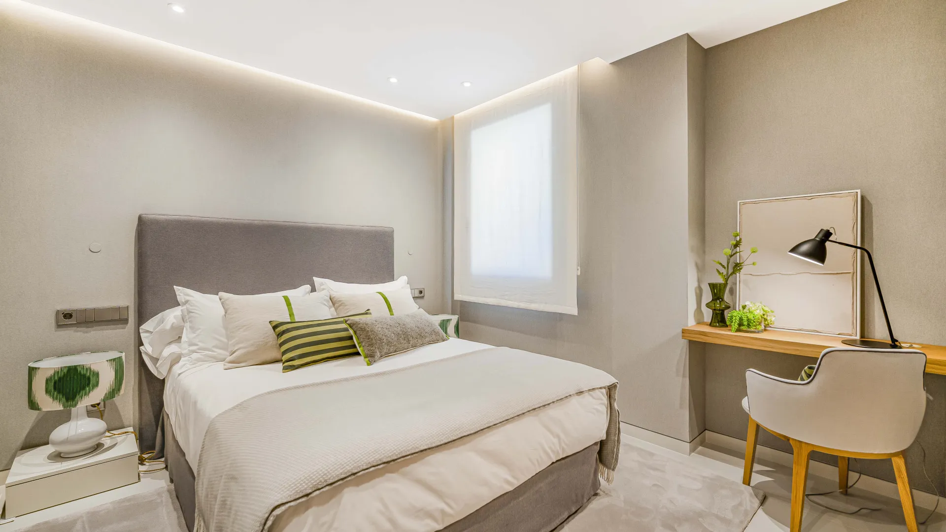 Buy apartment with 4 bedrooms in Gray D'Albion