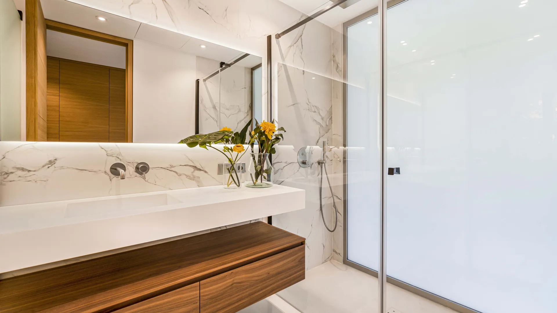 Buy apartment with 4 bedrooms in Gray D'Albion