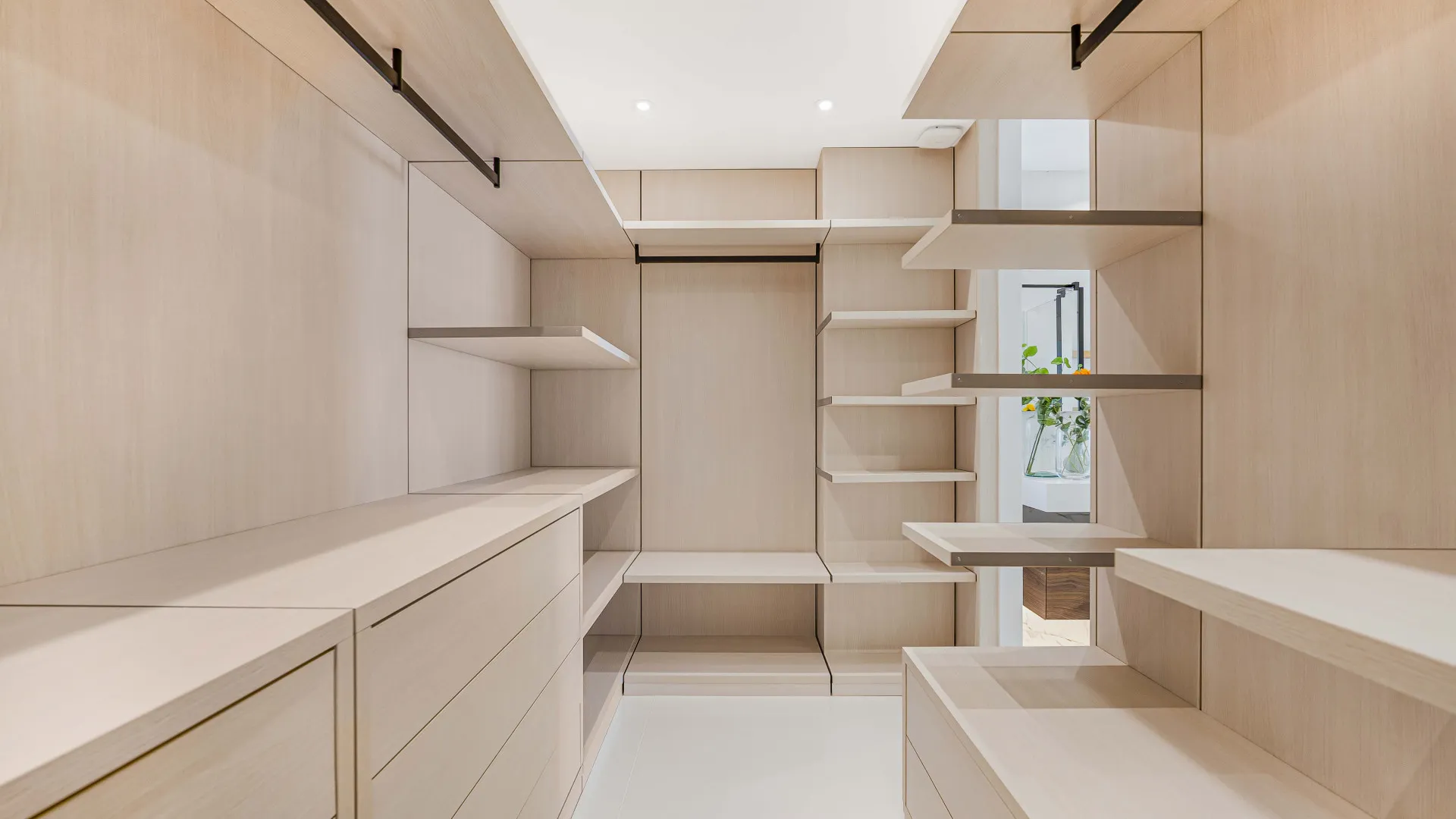 Buy apartment with 4 bedrooms in Gray D'Albion