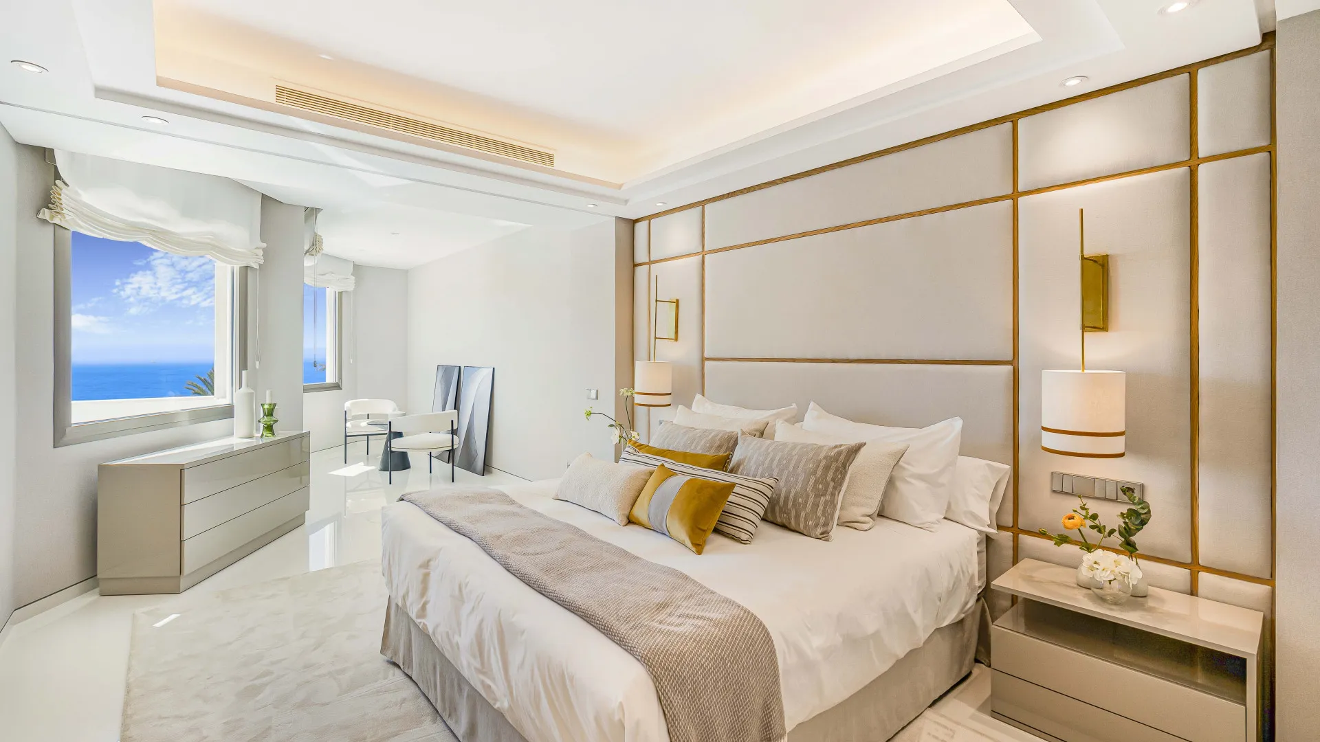 Buy apartment with 4 bedrooms in Gray D'Albion