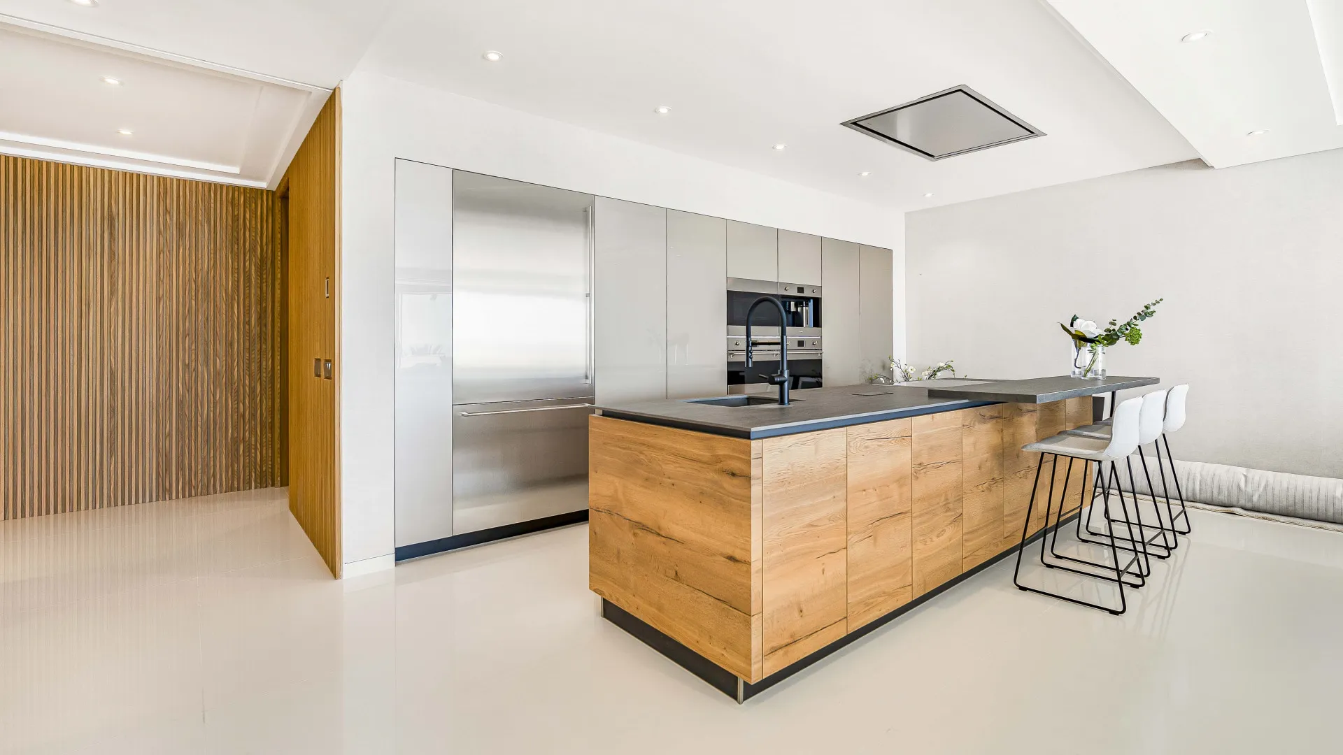 Buy apartment with 4 bedrooms in Gray D'Albion