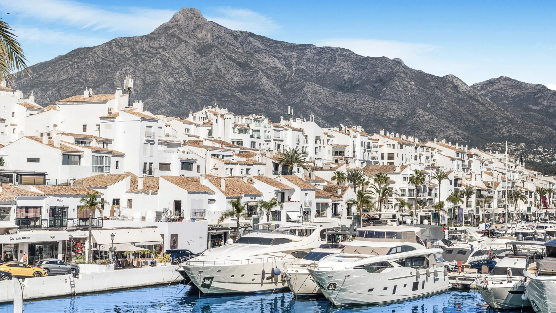 Penthouse for sale in Marbella - Puerto Banus