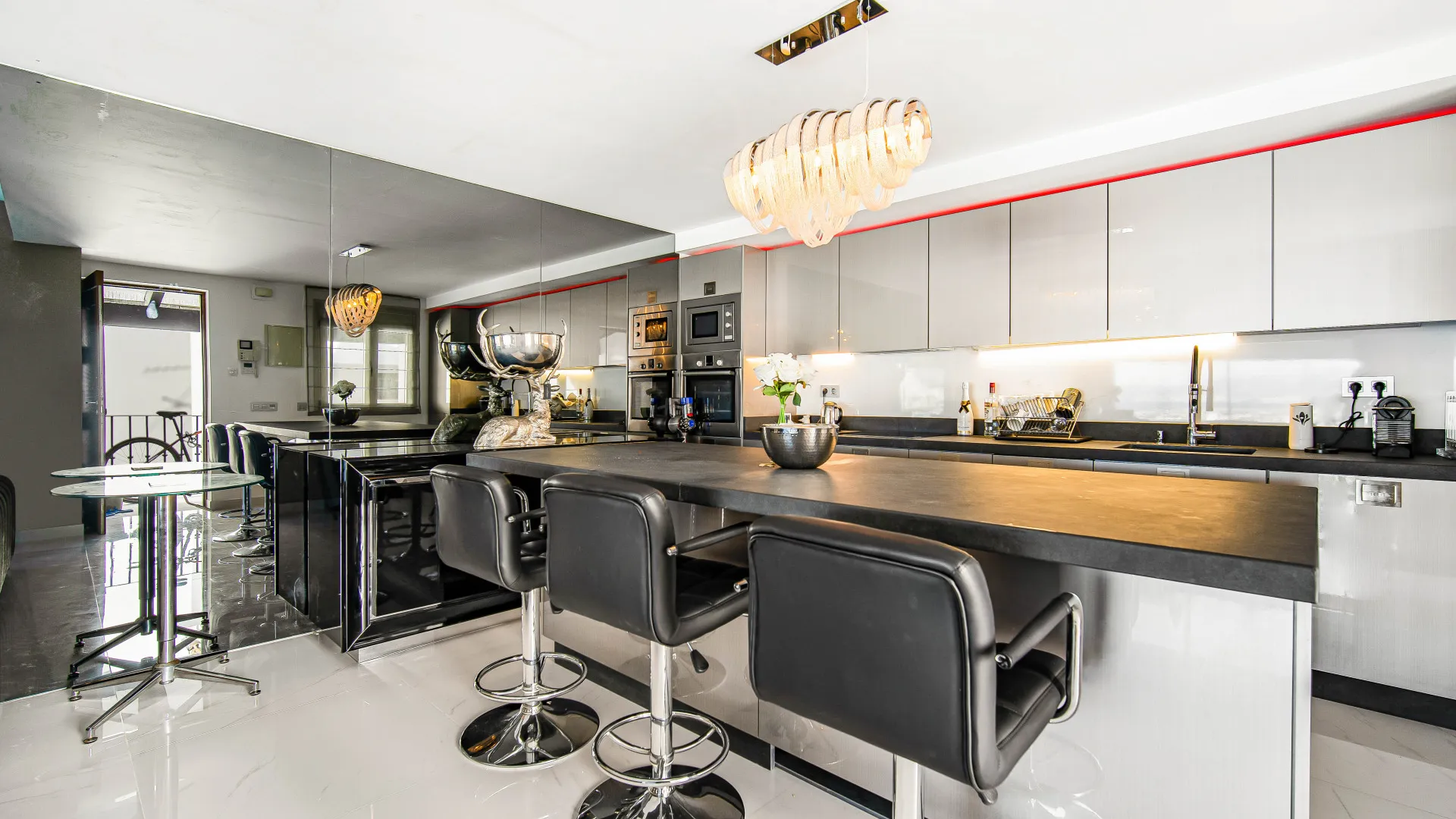 Penthouse for sale in Marbella - Puerto Banus