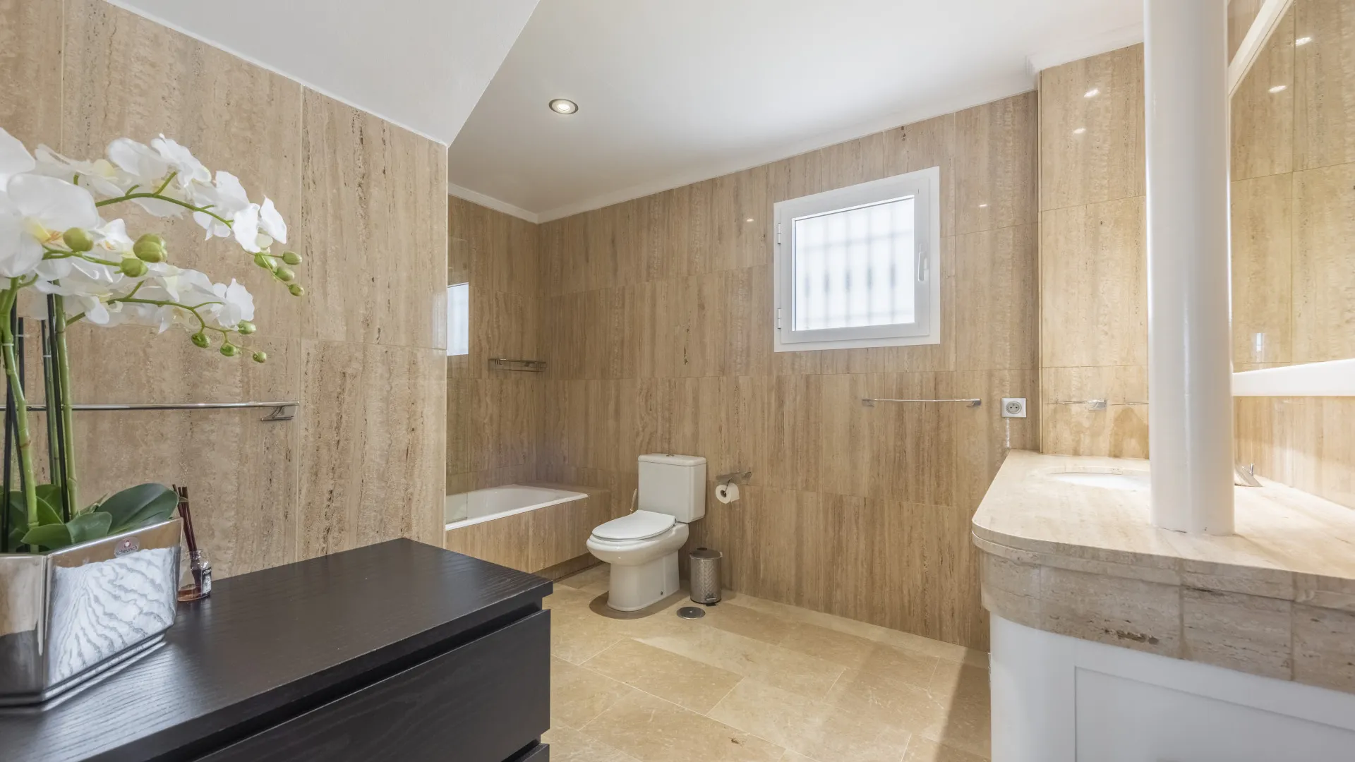 Villa for sale in Santa Maria