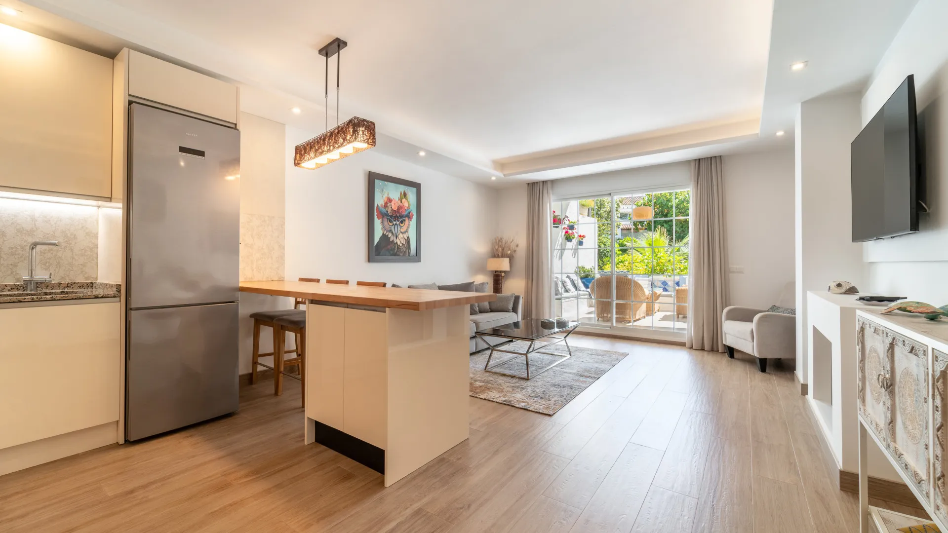 Ground floor apartment with 2 bedrooms for sale in Puente Romano II