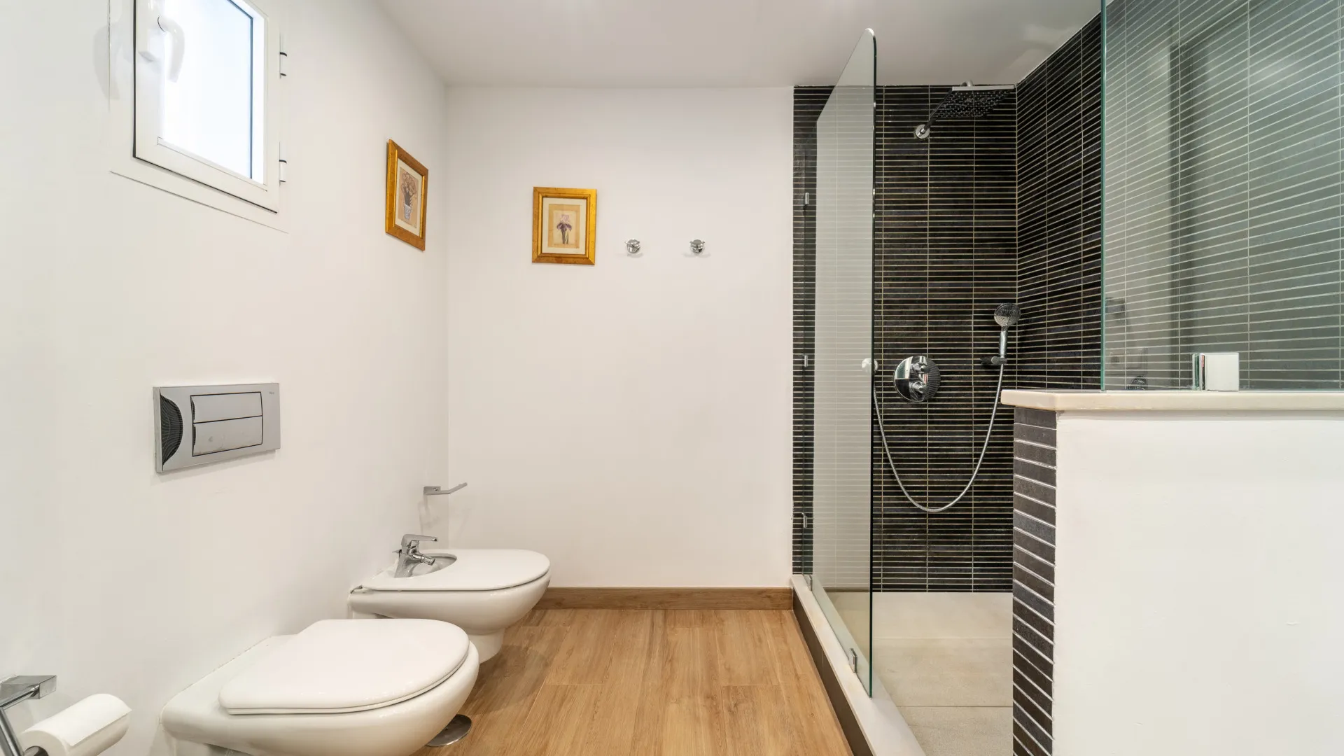 Ground floor apartment with 2 bedrooms for sale in Puente Romano II