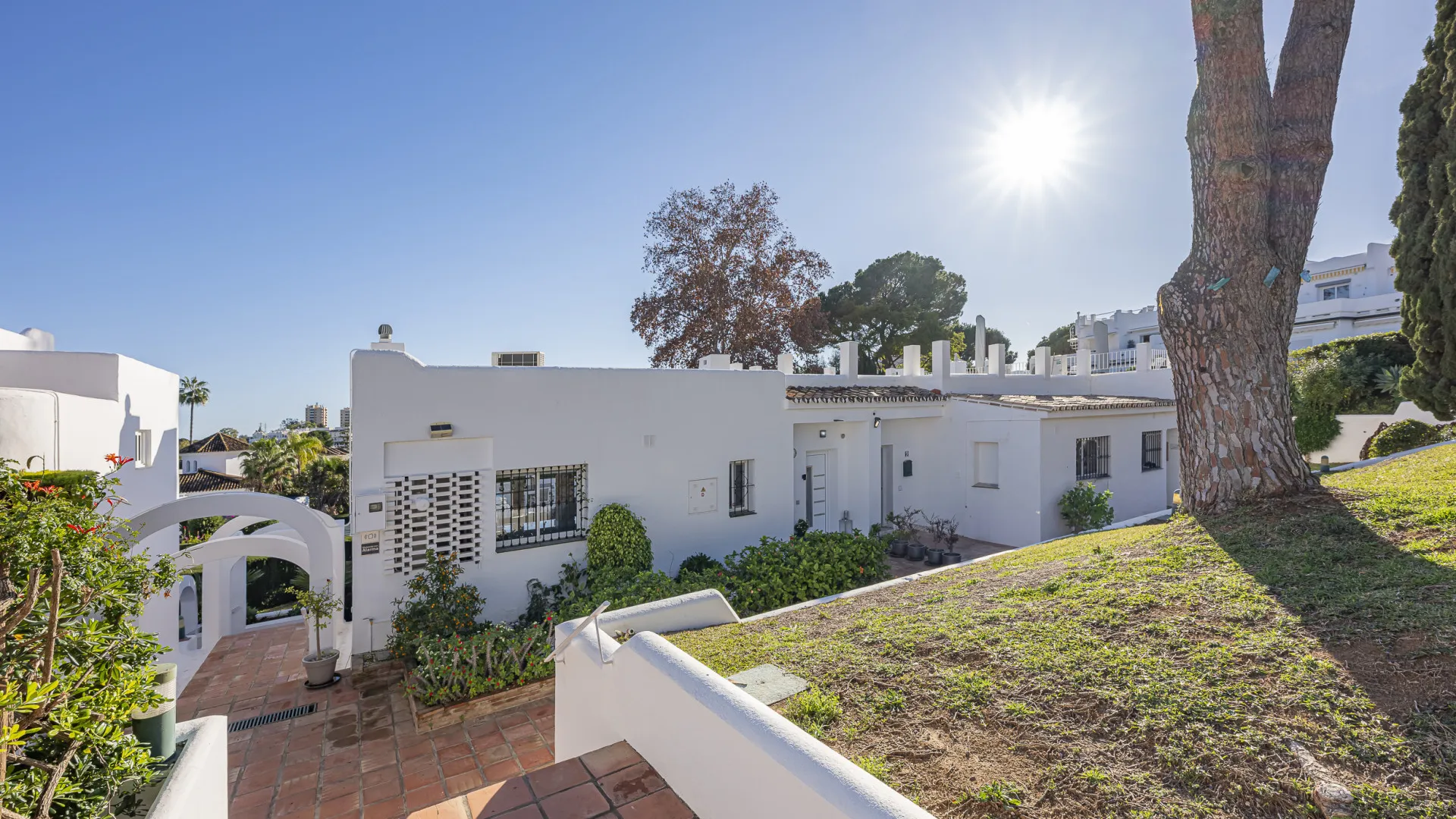 Nueva Andalucia, adosado a la venta con 3 dormitorios