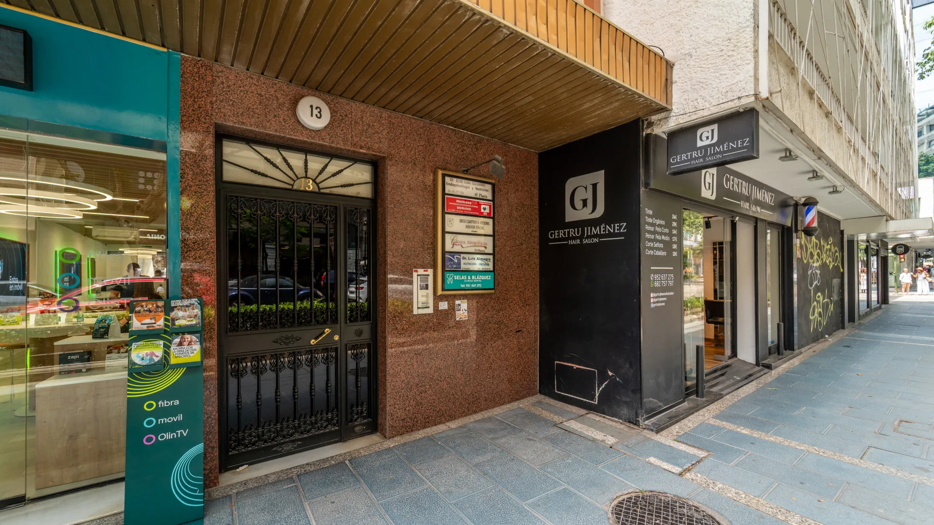 Commercial premises with 4 bedrooms for sale in Marbella Centro