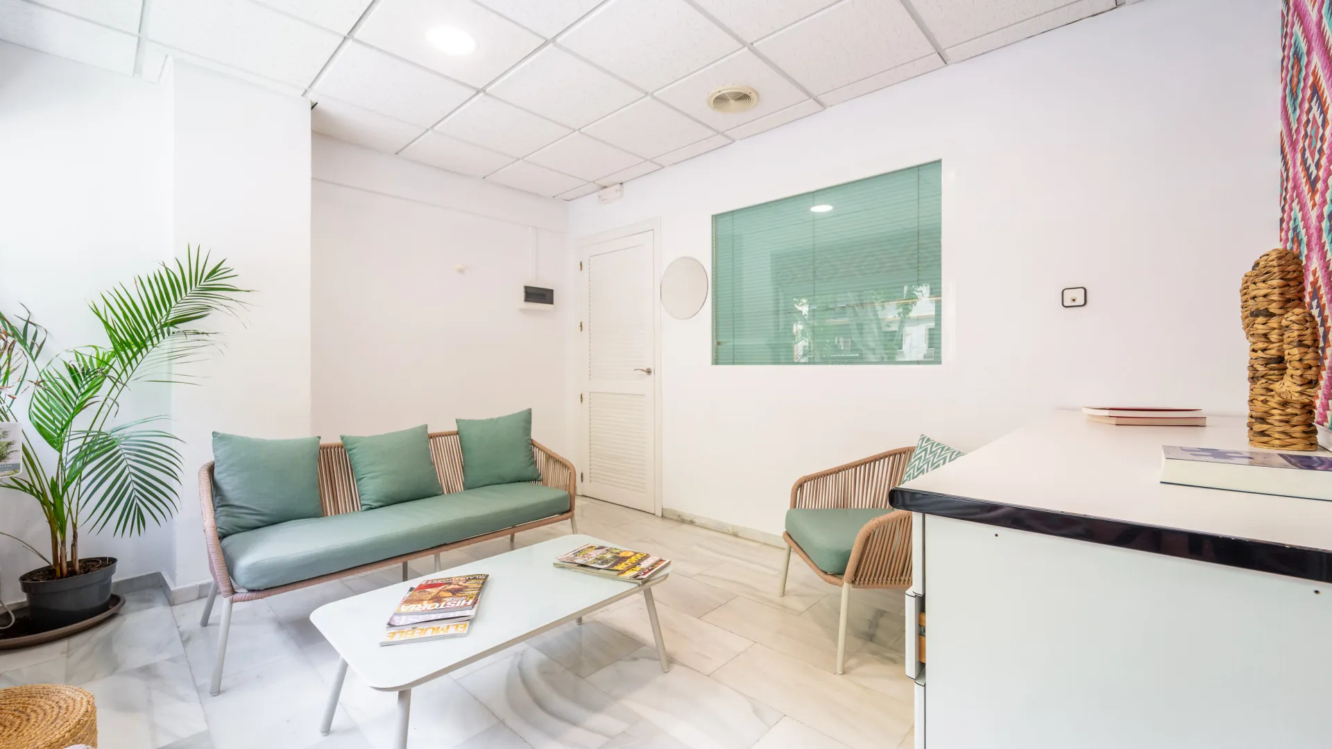 Commercial premises with 4 bedrooms for sale in Marbella Centro