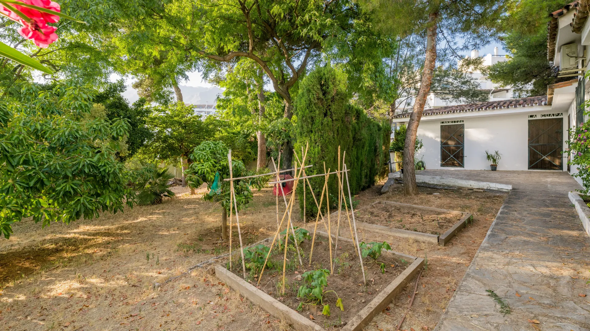 Marbella Golden Mile 4 bedrooms villa for sale