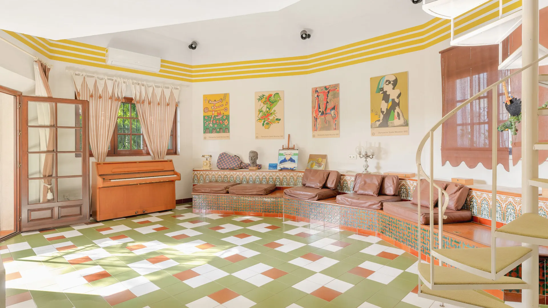 Marbella Golden Mile 4 bedrooms villa for sale