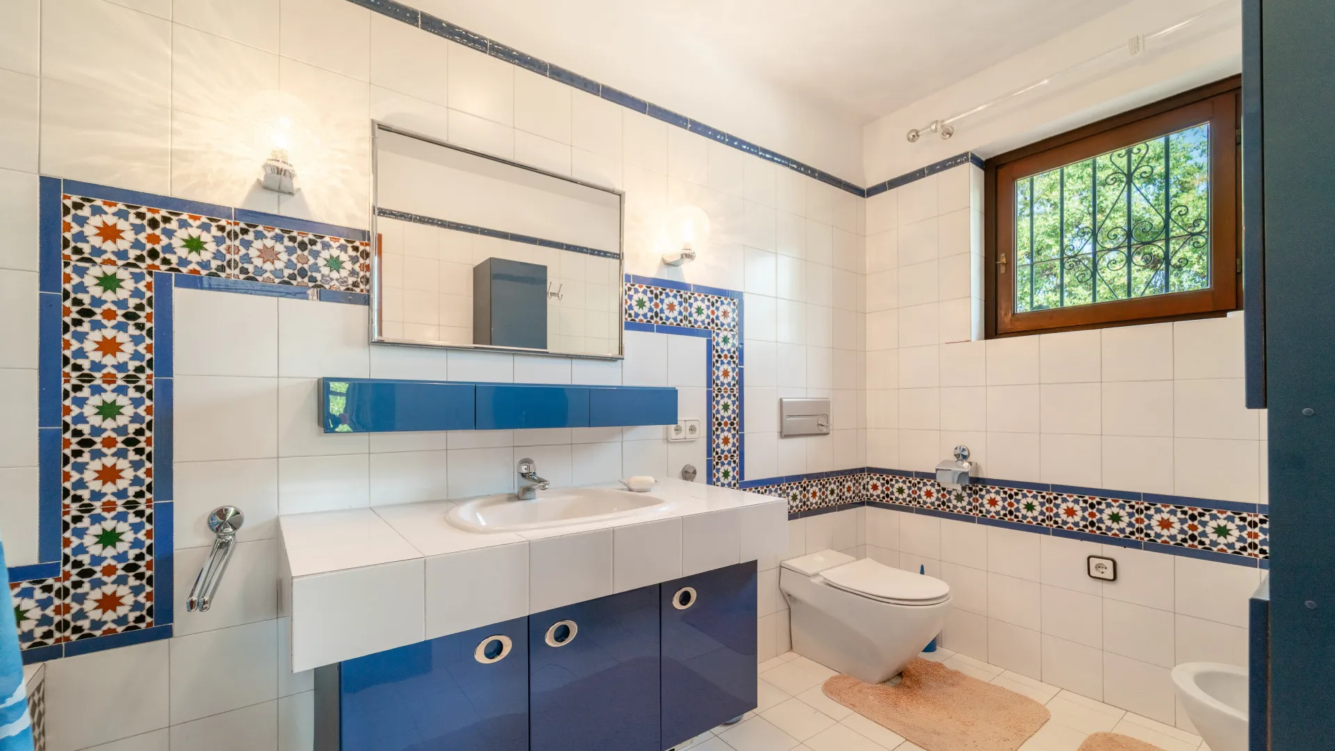 Marbella Golden Mile 4 bedrooms villa for sale