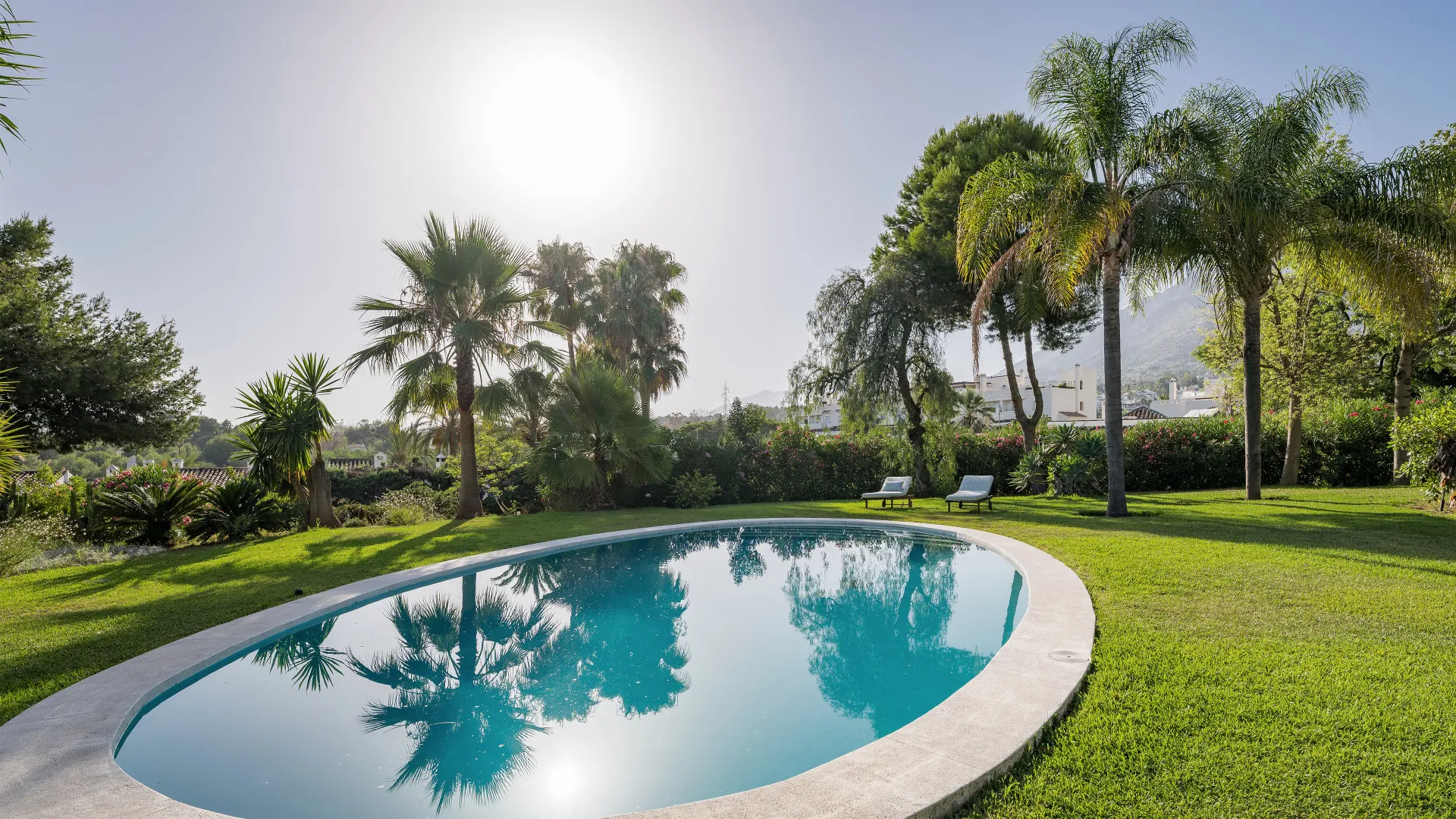 Marbella Golden Mile 4 bedrooms villa for sale
