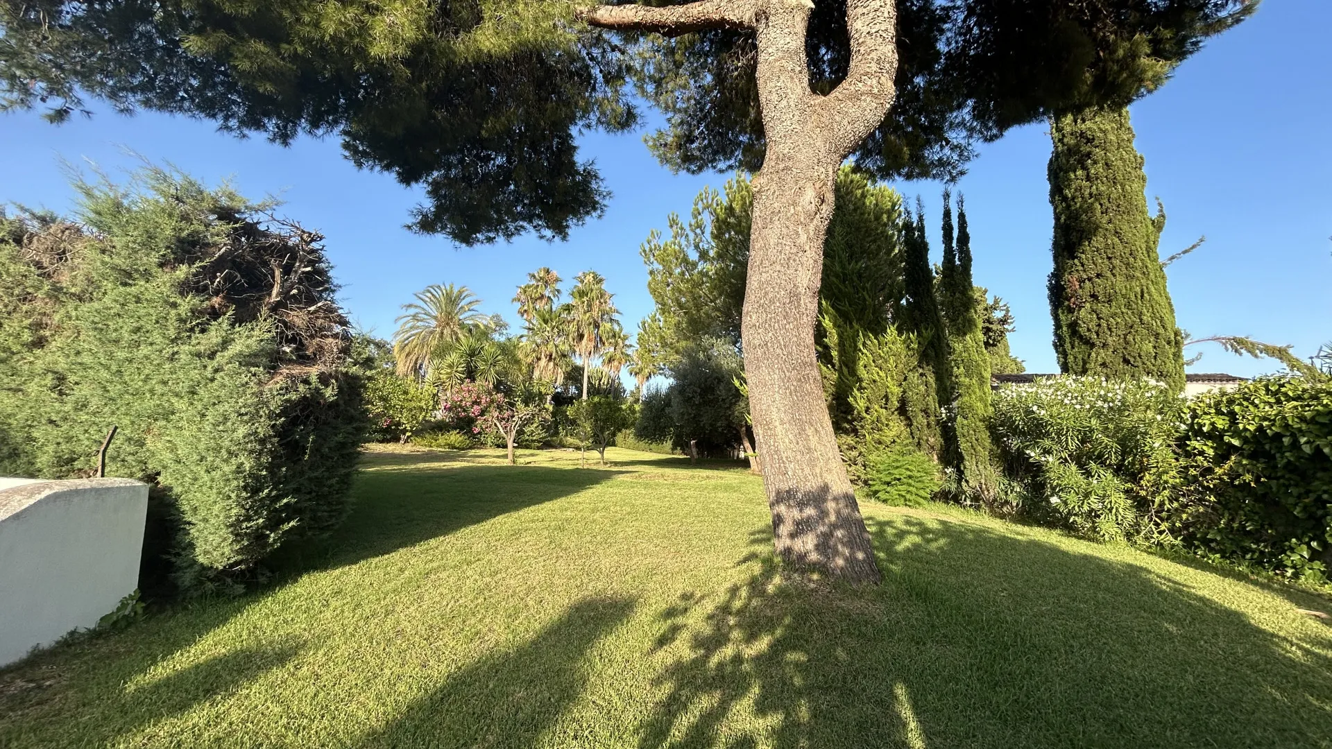 Marbella Golden Mile 4 bedrooms villa for sale
