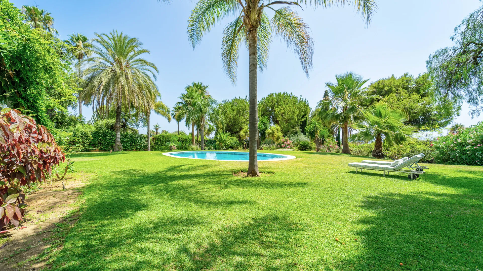 Marbella Golden Mile 4 bedrooms villa for sale