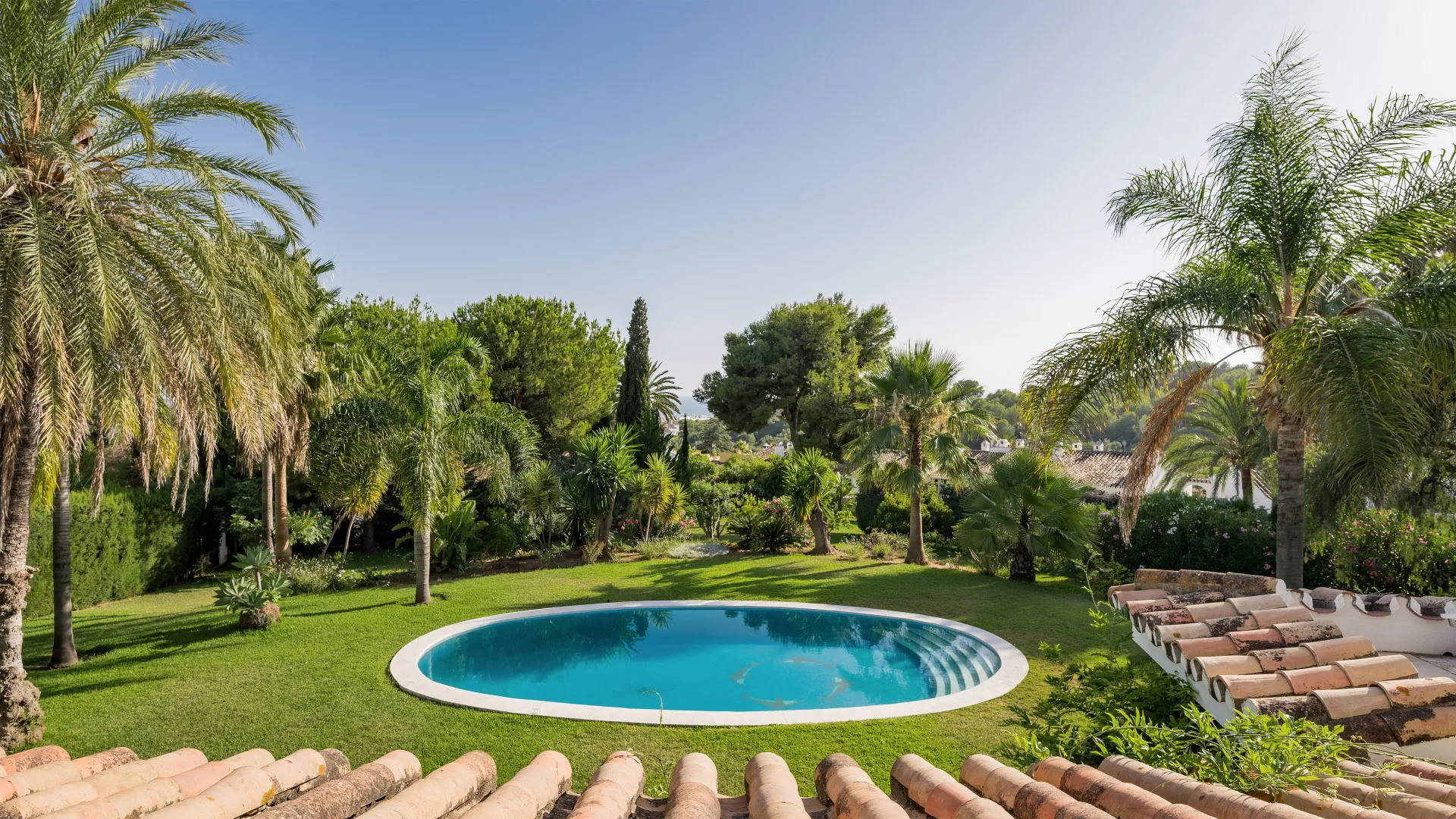 Marbella Golden Mile 4 bedrooms villa for sale
