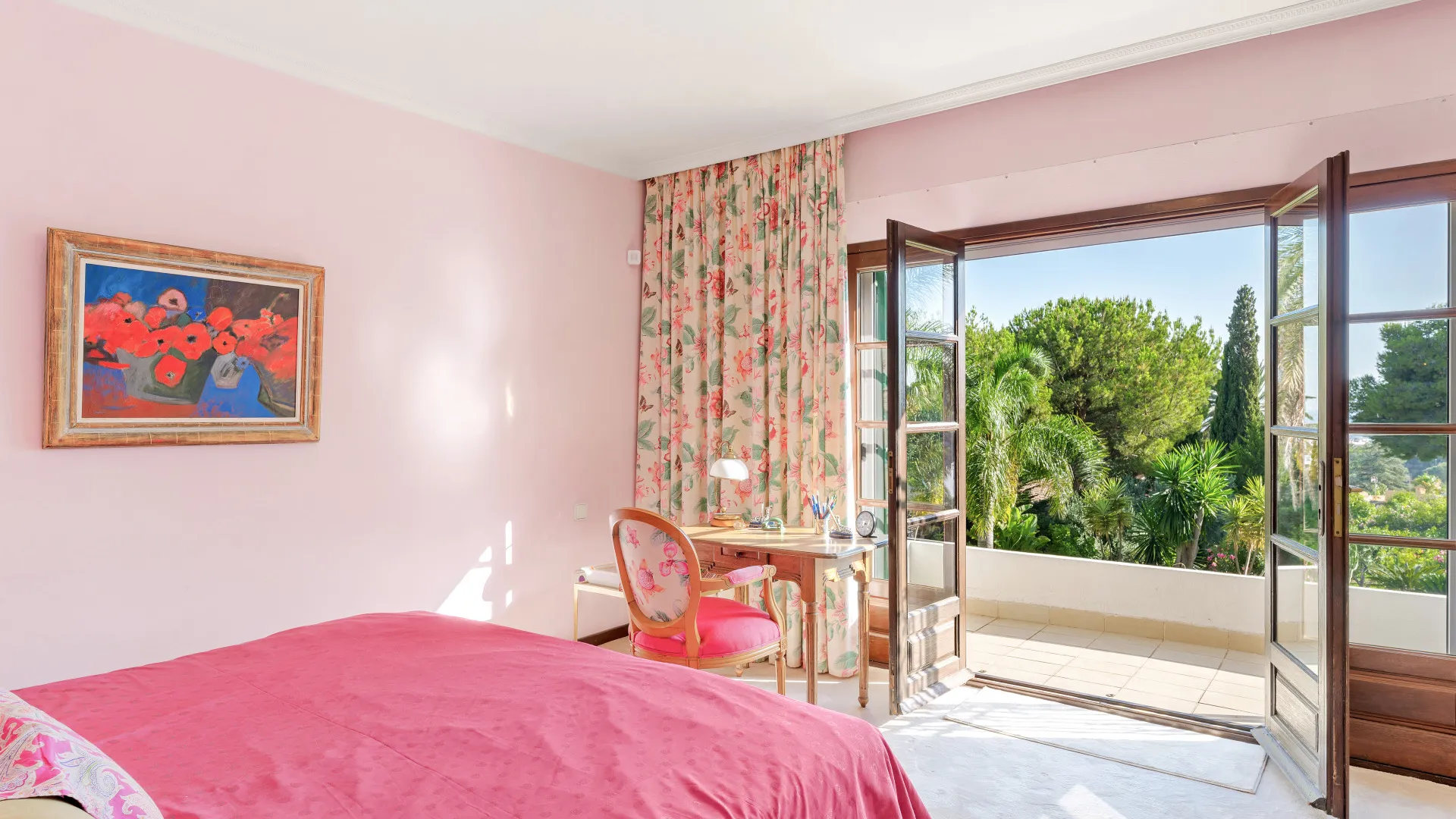 Marbella Golden Mile 4 bedrooms villa for sale