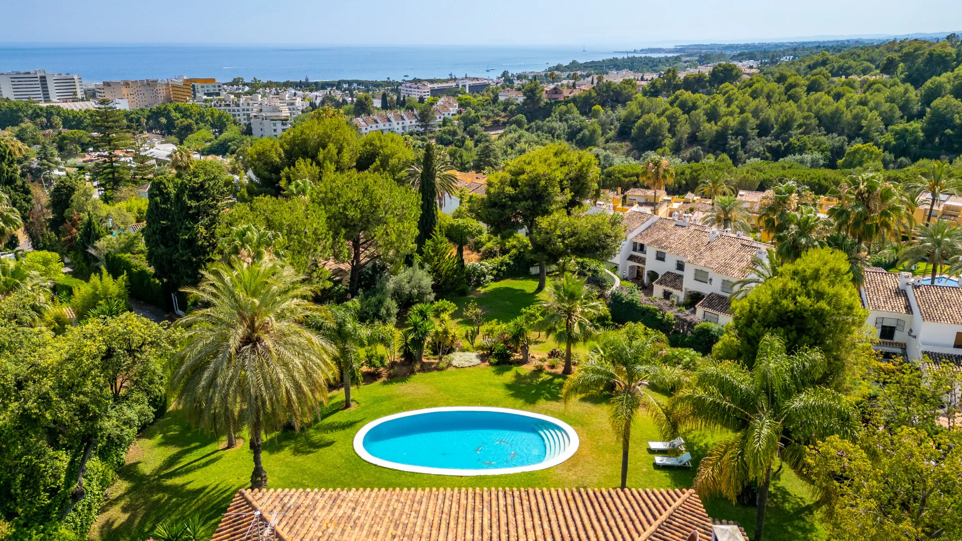 Marbella Golden Mile 4 bedrooms villa for sale