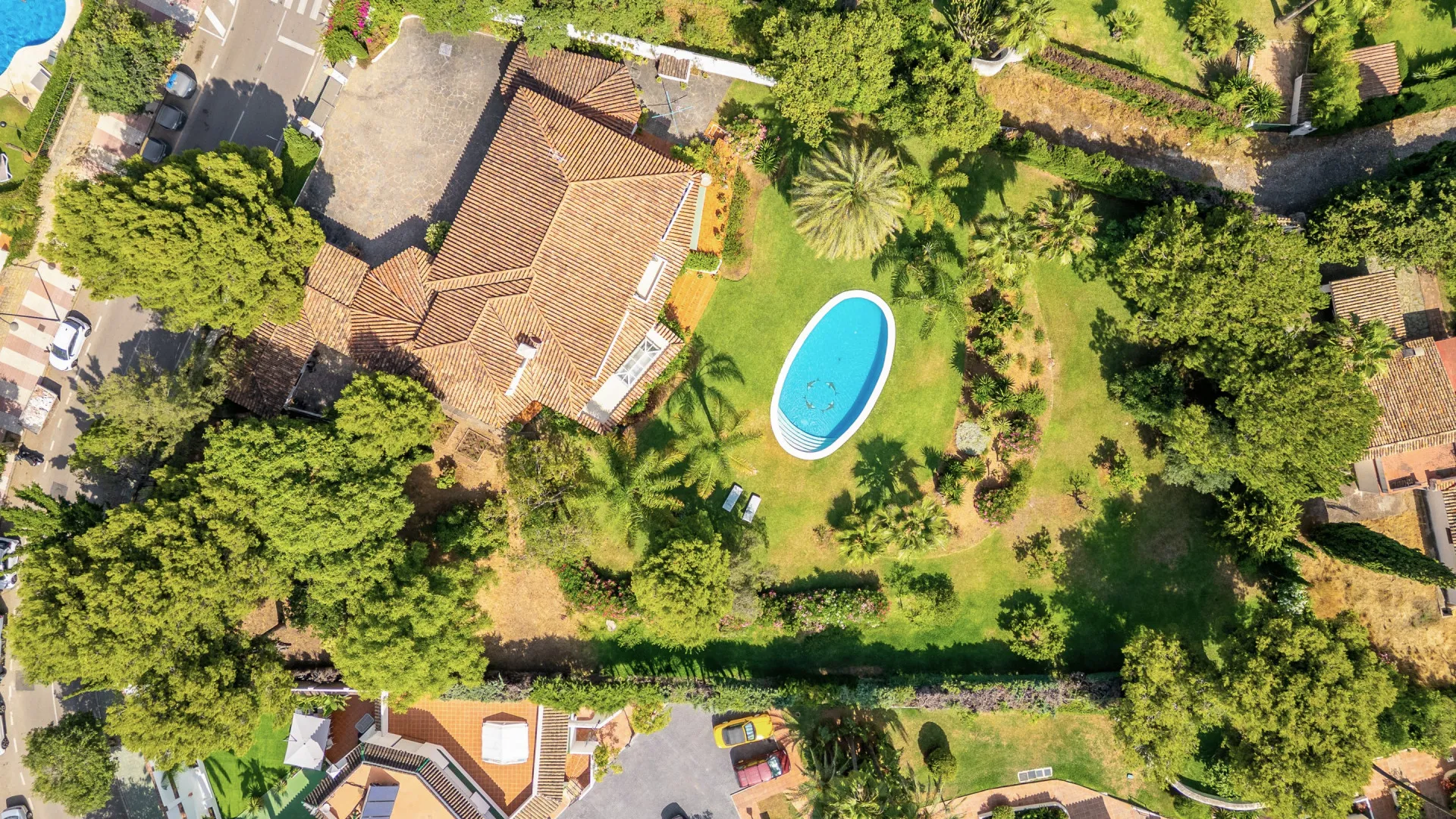 Marbella Golden Mile 4 bedrooms villa for sale