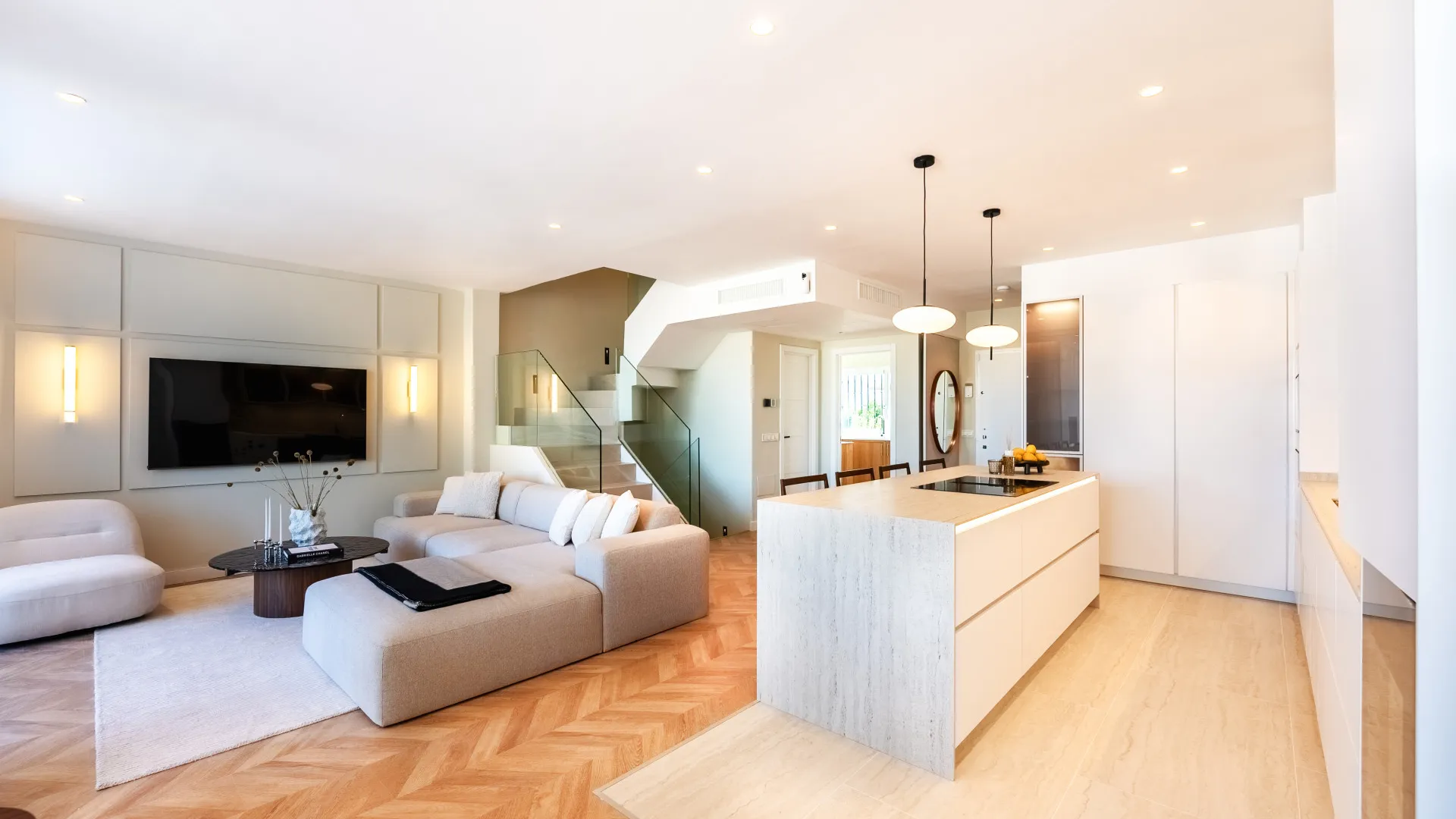 For sale 5 bedrooms town house in Altos de Salamanca