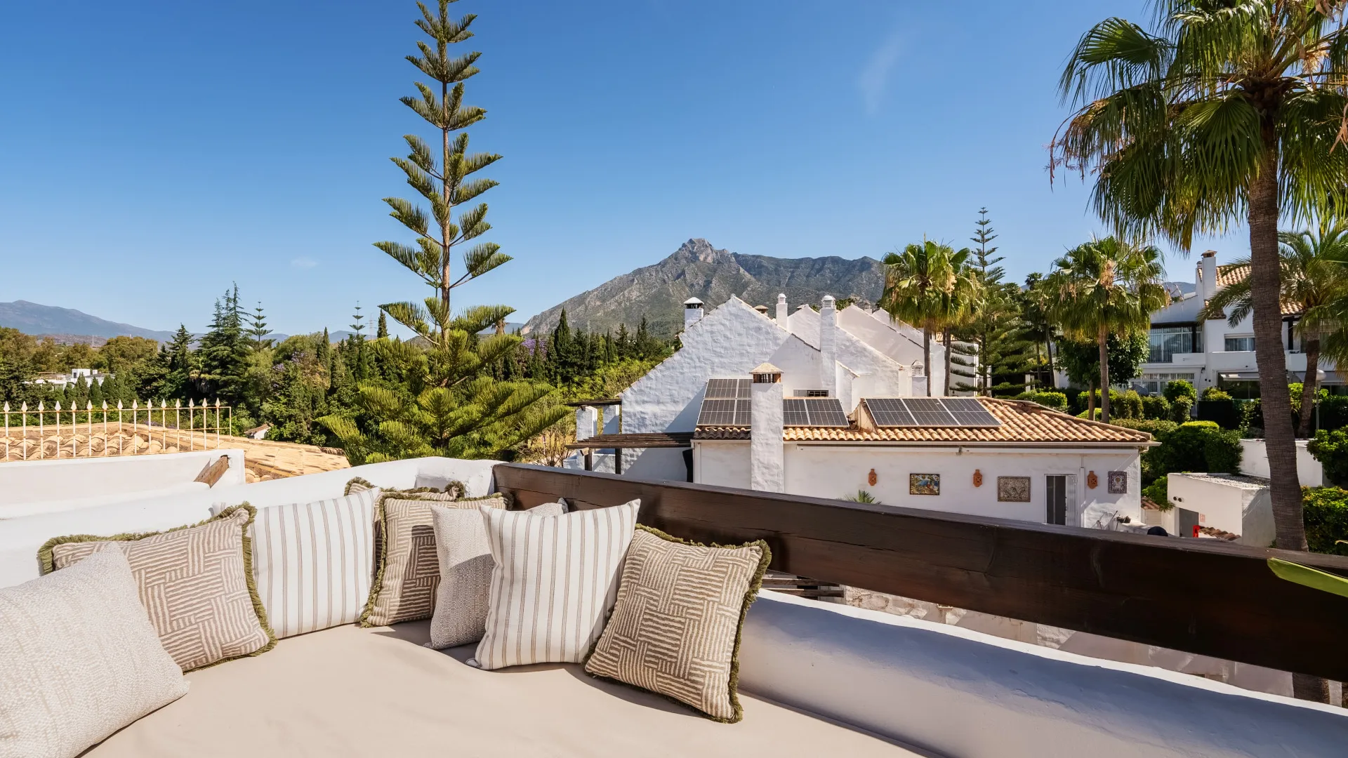 For sale 5 bedrooms town house in Altos de Salamanca