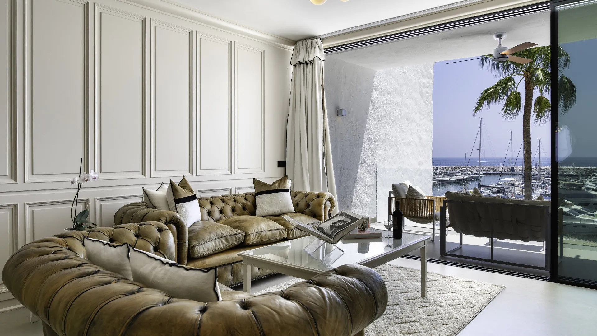 Se vende apartamento con 2 dormitorios en Marbella - Puerto Banus