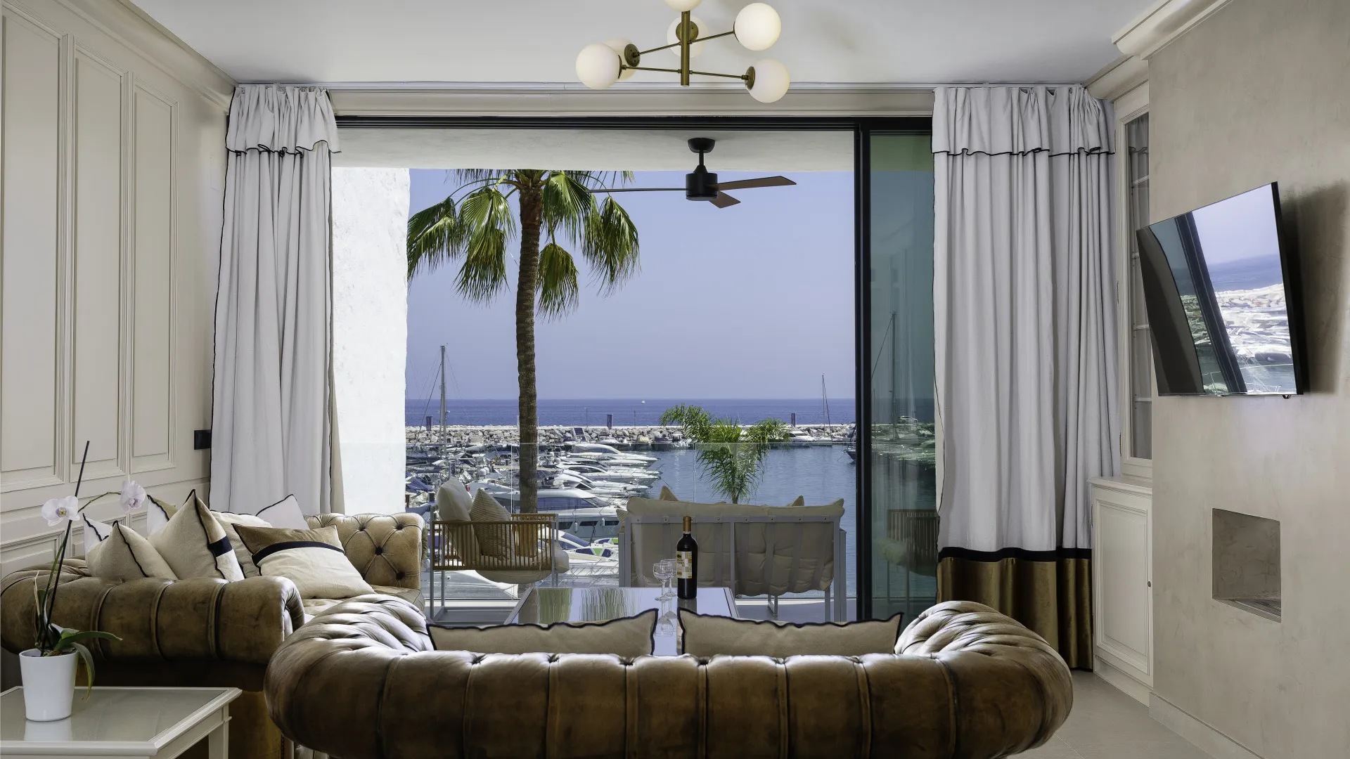 Se vende apartamento con 2 dormitorios en Marbella - Puerto Banus