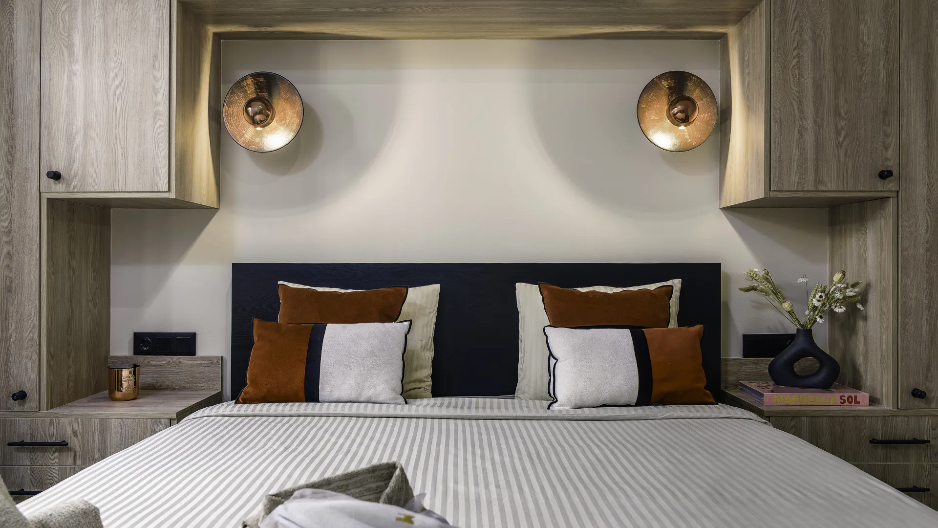 Se vende apartamento con 2 dormitorios en Marbella - Puerto Banus