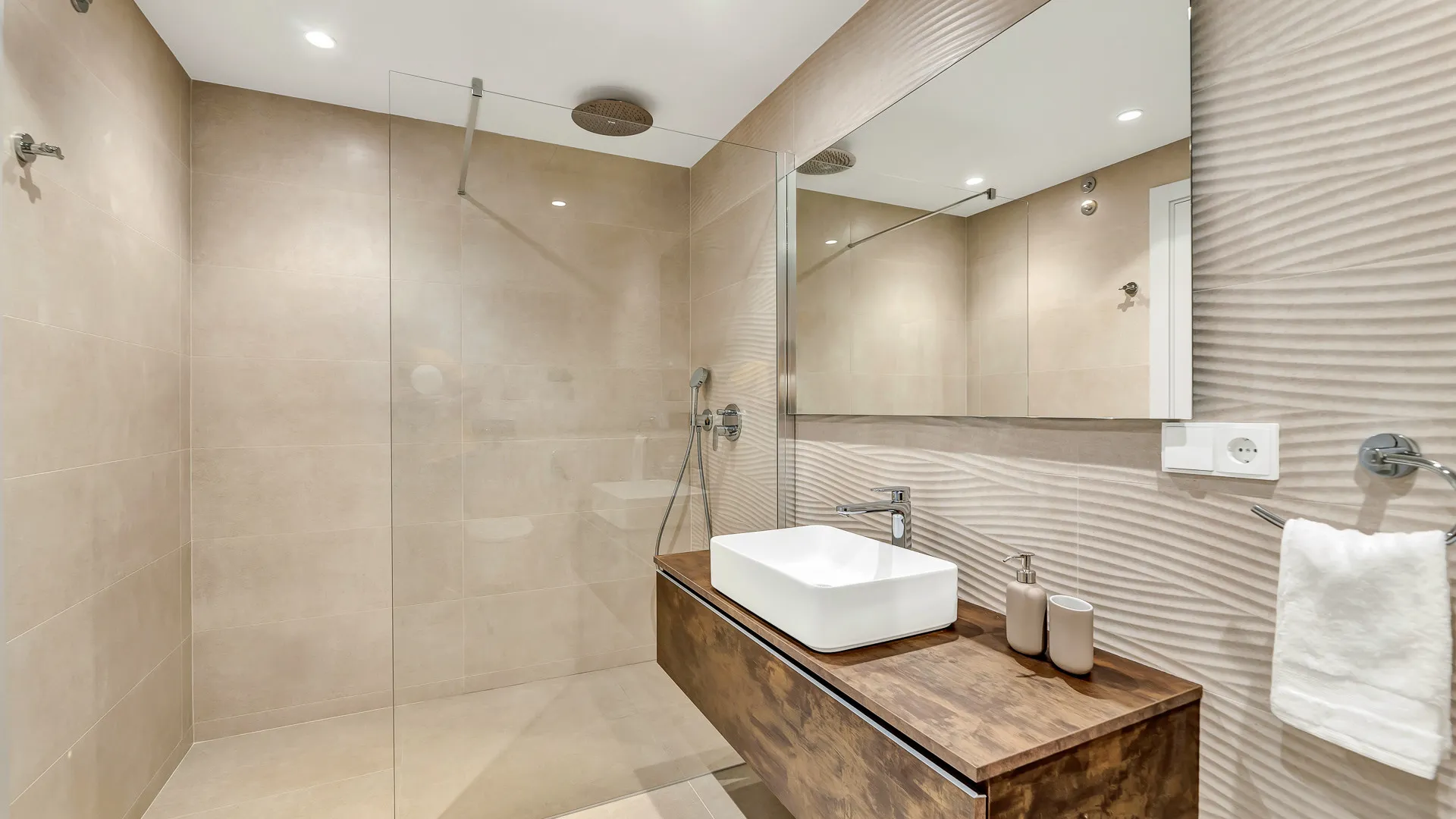 Apartamento planta baja en venta en Magna Marbella