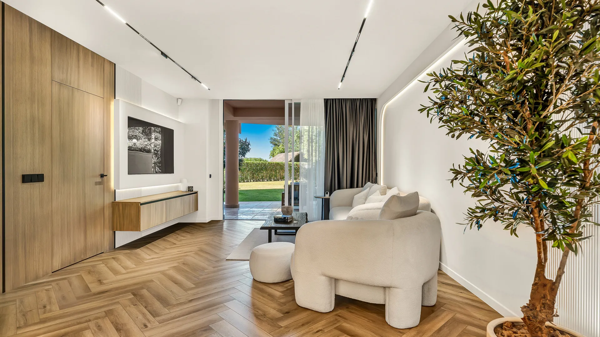 Apartamento planta baja en venta en Magna Marbella