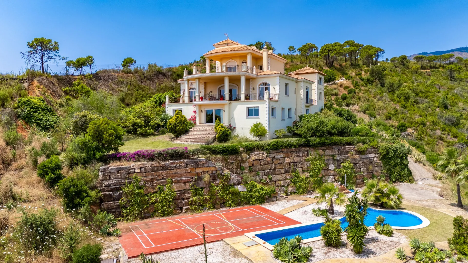 Villa a la venta en Altos de Estepona