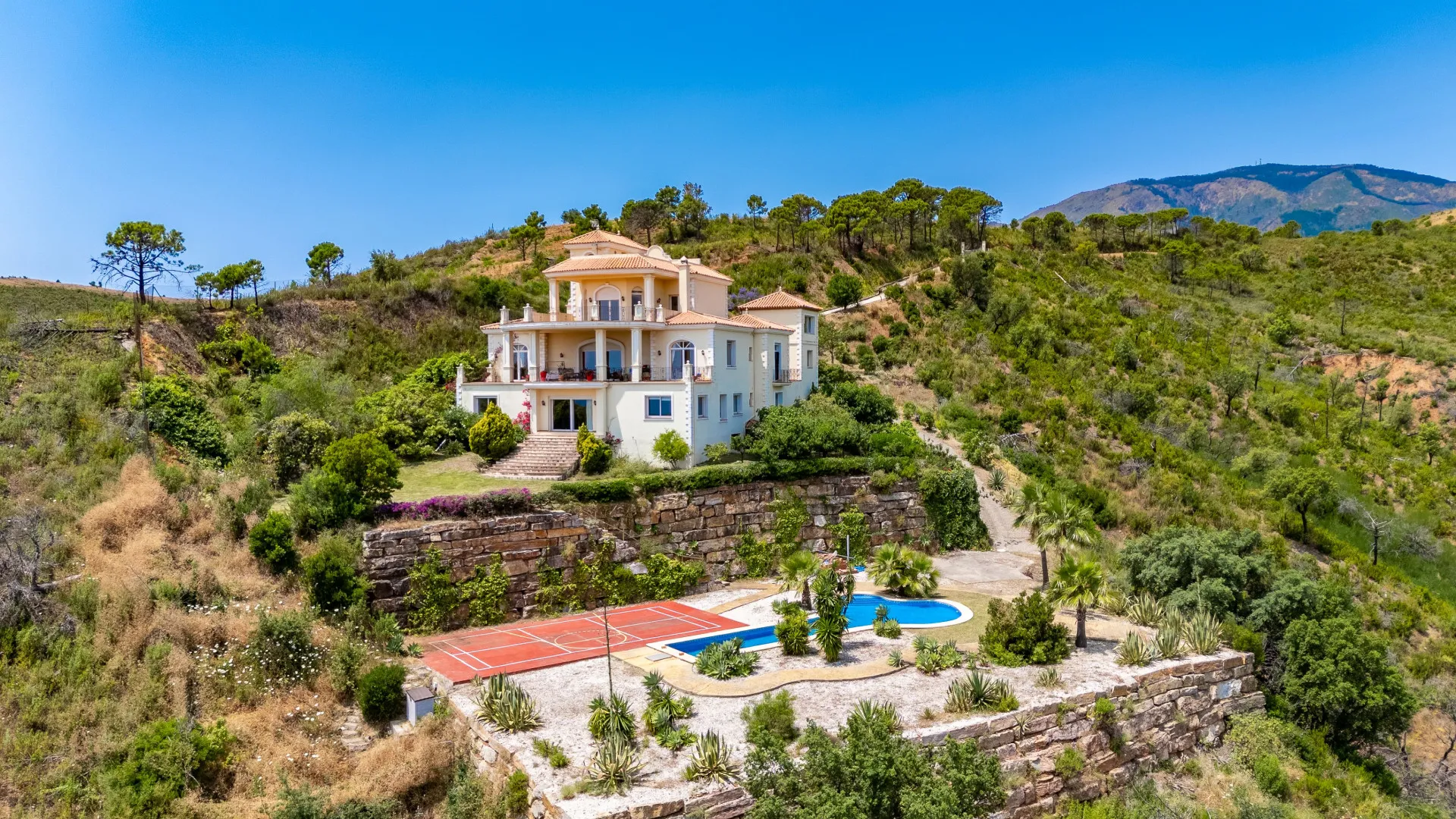 Villa a la venta en Altos de Estepona