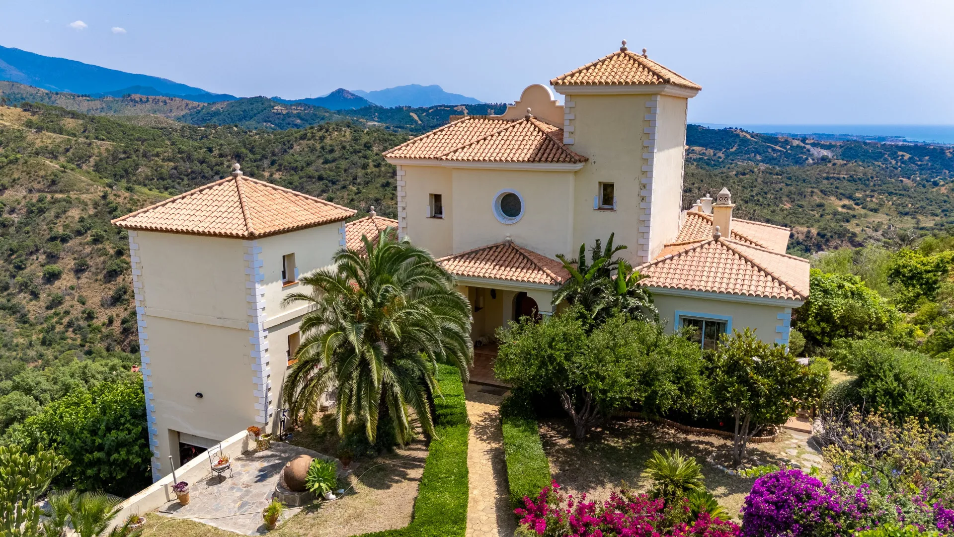 Villa a la venta en Altos de Estepona