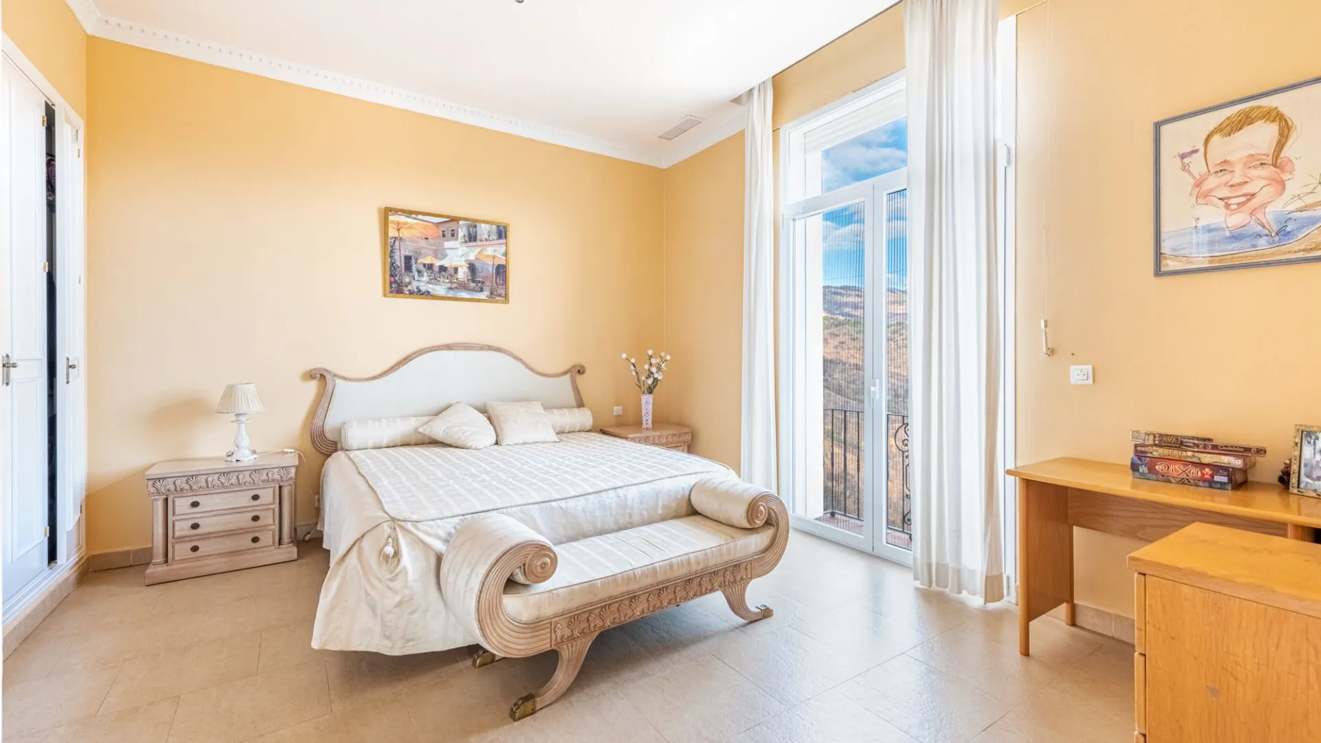 Villa a la venta en Altos de Estepona