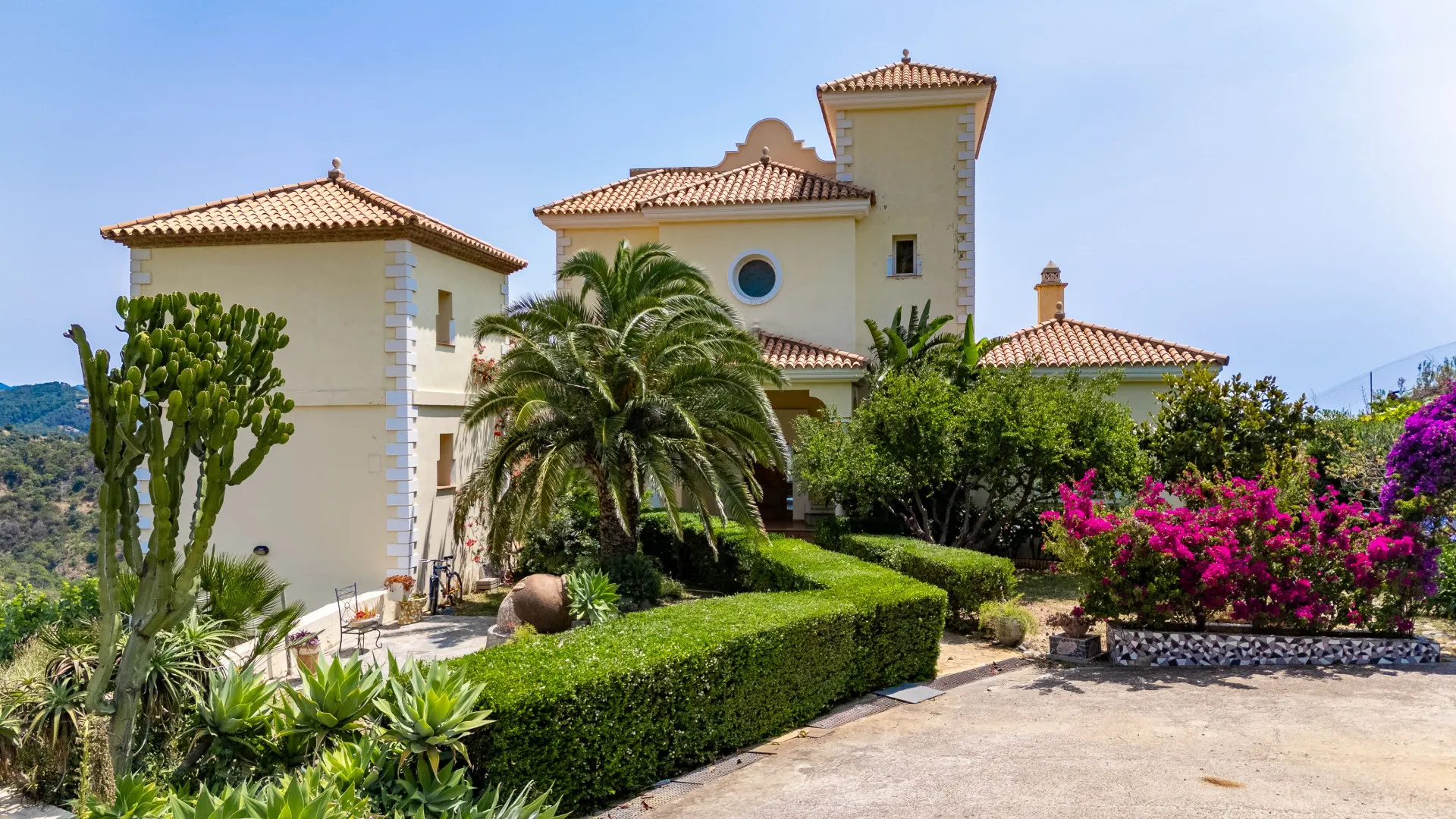 Villa a la venta en Altos de Estepona
