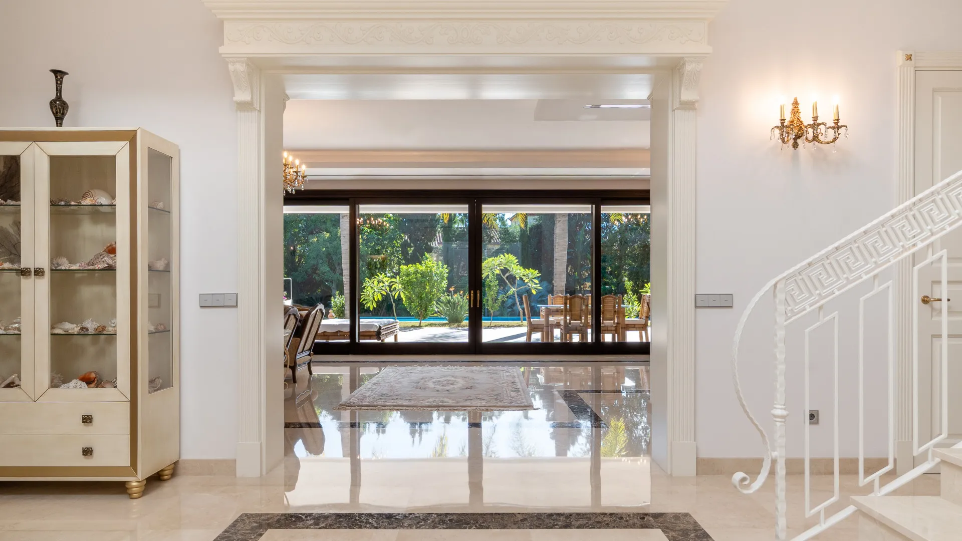 For sale 7 bedrooms villa in Casasola