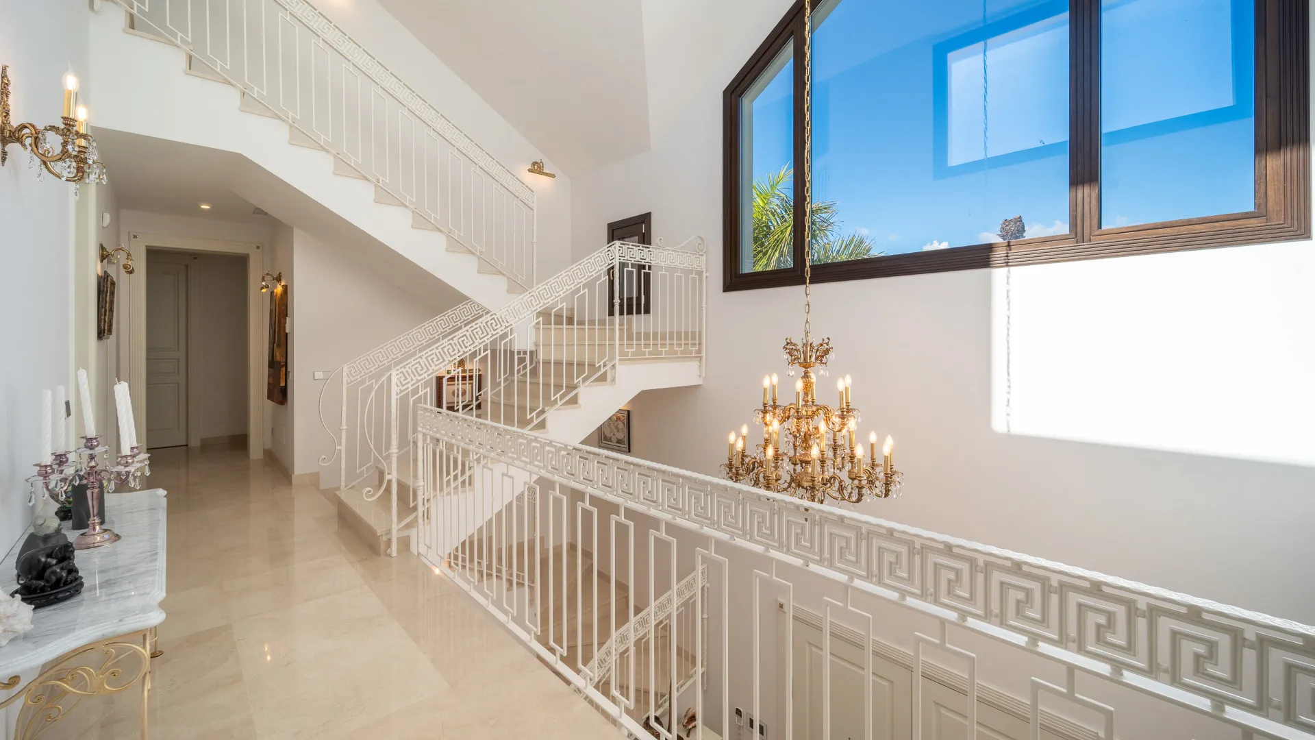 For sale 7 bedrooms villa in Casasola